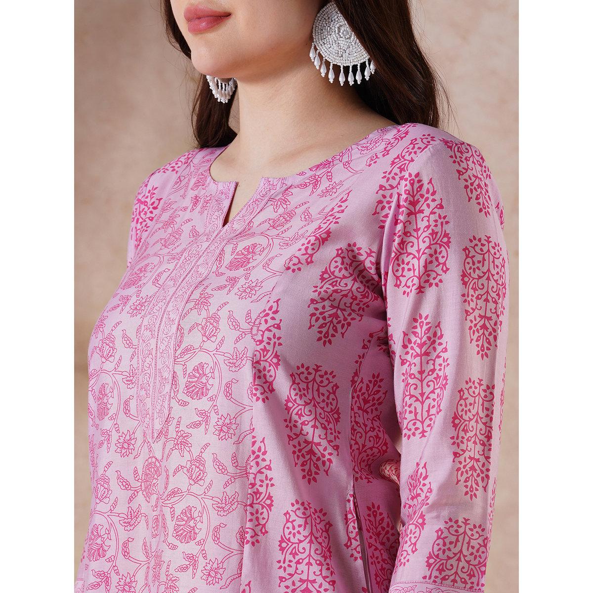 طقم من بنطال وكورتا بحافة غير متماثلة-women-clothing-ethnicwear-kurtasets-image-4