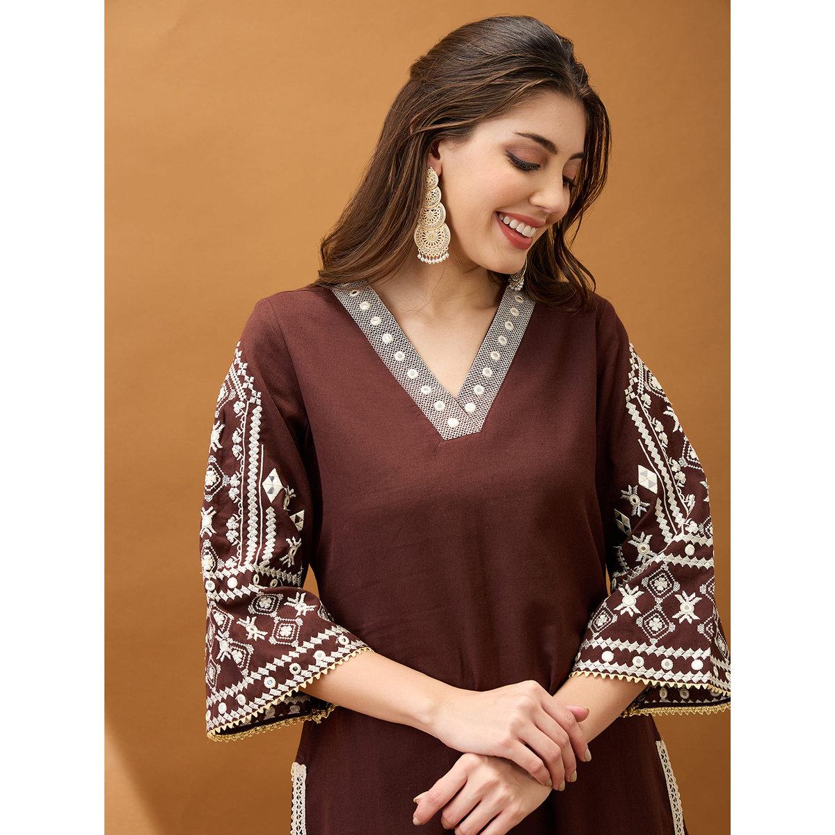 طقم من بنطال وكورتا بتفاصيل مُطرزة-women-clothing-ethnicwear-kurtasets-image-6