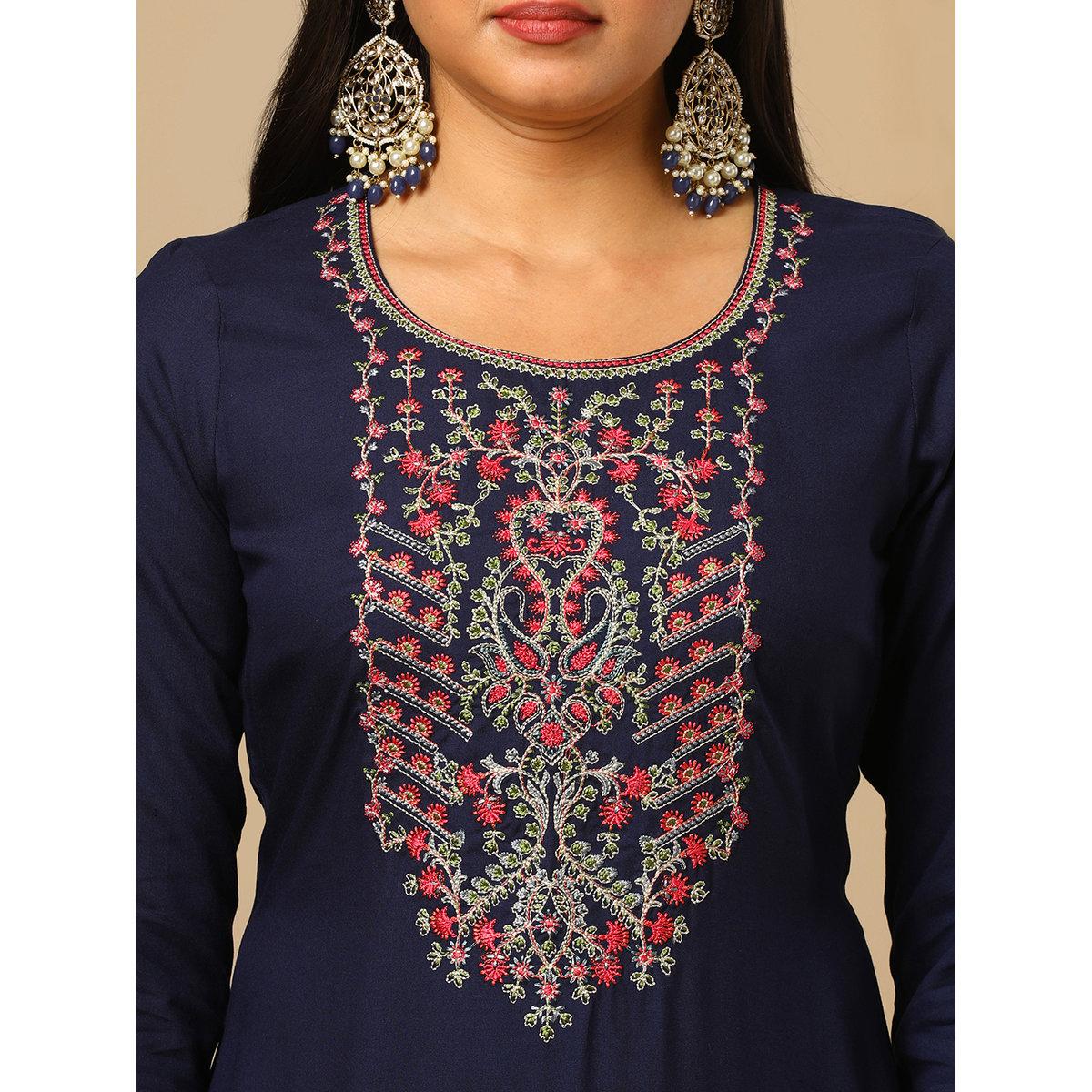 طقم منسق من بنطال وكورتا بتفاصيل مُطرزة مع دوباتا-women-clothing-ethnicwear-kurtasets-image-4