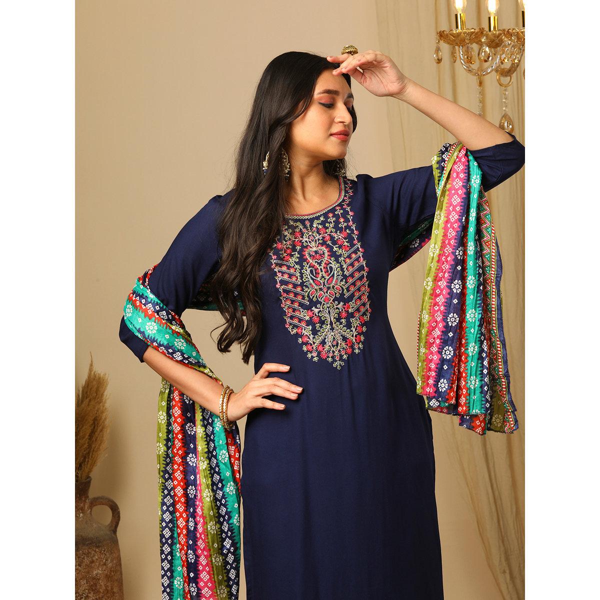 طقم منسق من بنطال وكورتا بتفاصيل مُطرزة مع دوباتا-women-clothing-ethnicwear-kurtasets-image-7