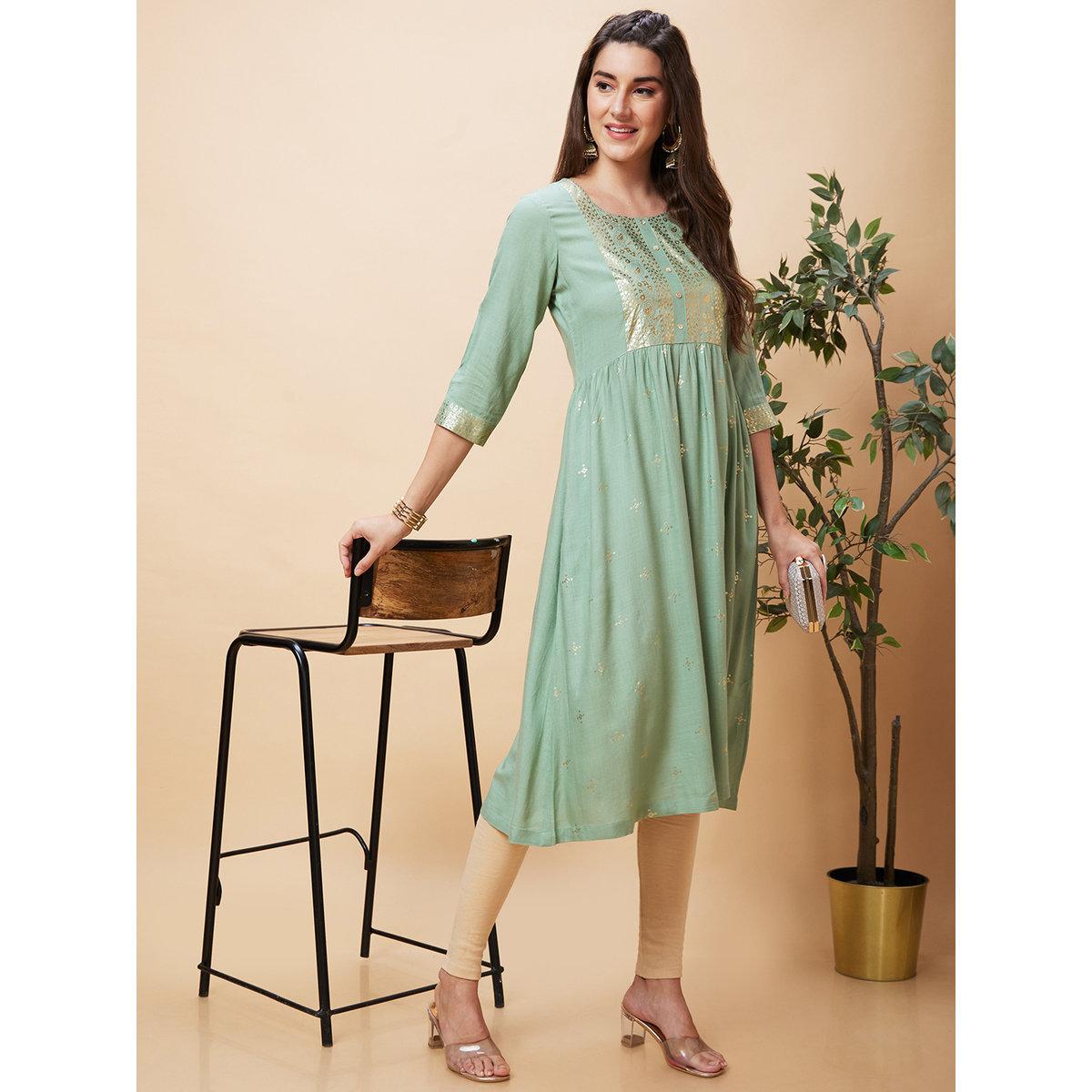 كورتا بتفاصيل طباعة باللون الذهبية-women-clothing-ethnicwear-kurtas-image-6