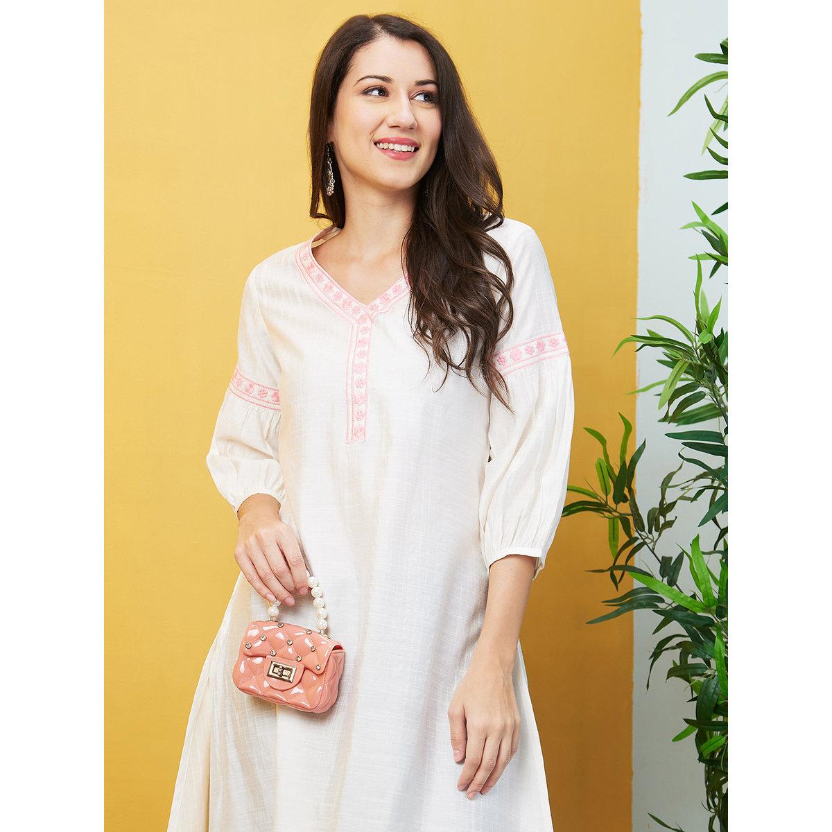Globus X Styli White Embroidered Yoke Straight Kurta-women-clothing-ethnicwear-kurtas-image-5