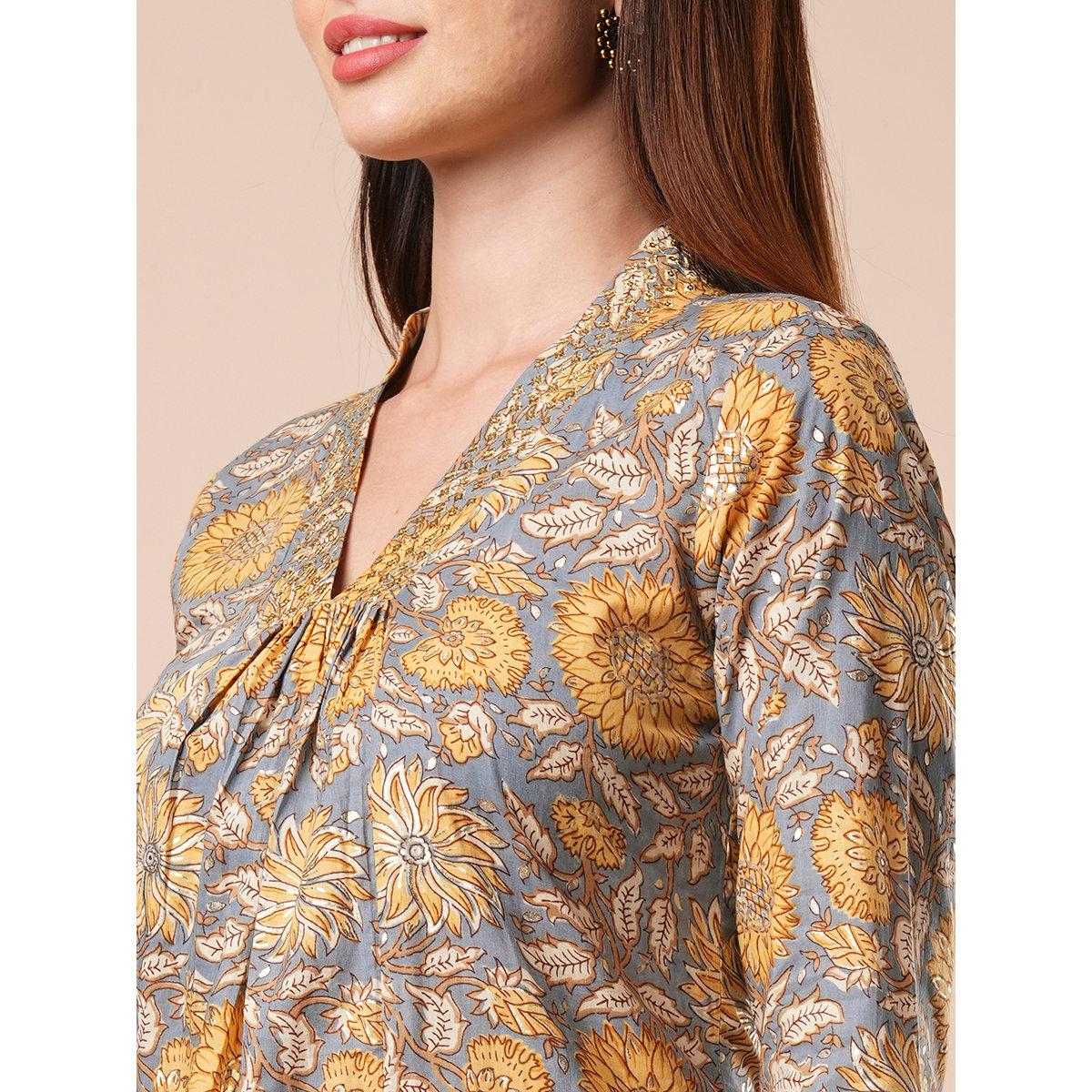 طقم منسق من بنطال وكورتا بطبعة زهور-women-clothing-ethnicwear-kurtasets-image-4