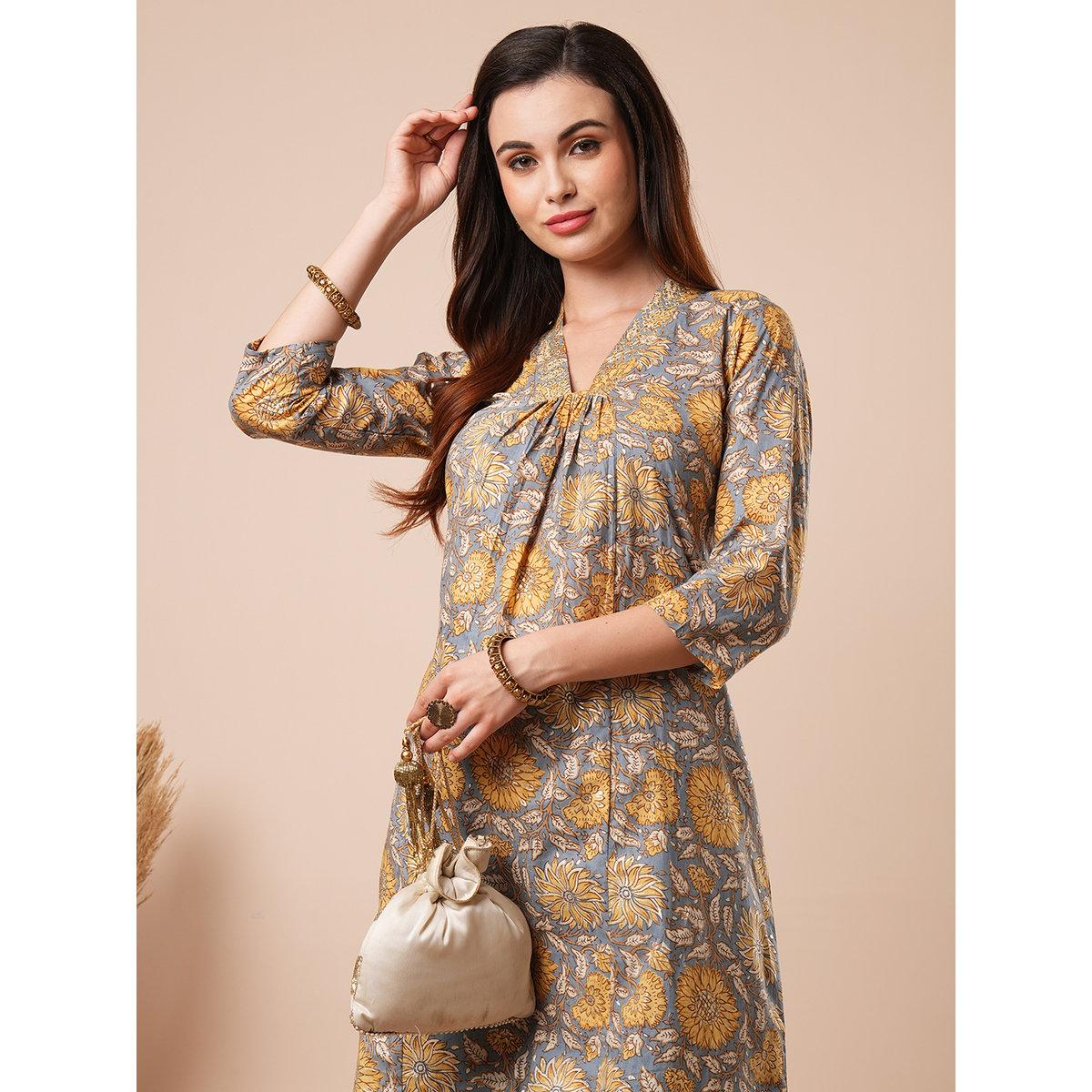 Globus X Styli Women Grey Floral Printed A-Line Kurta with Pants Co-Ords-women-clothing-ethnicwear-kurtasets-image-6