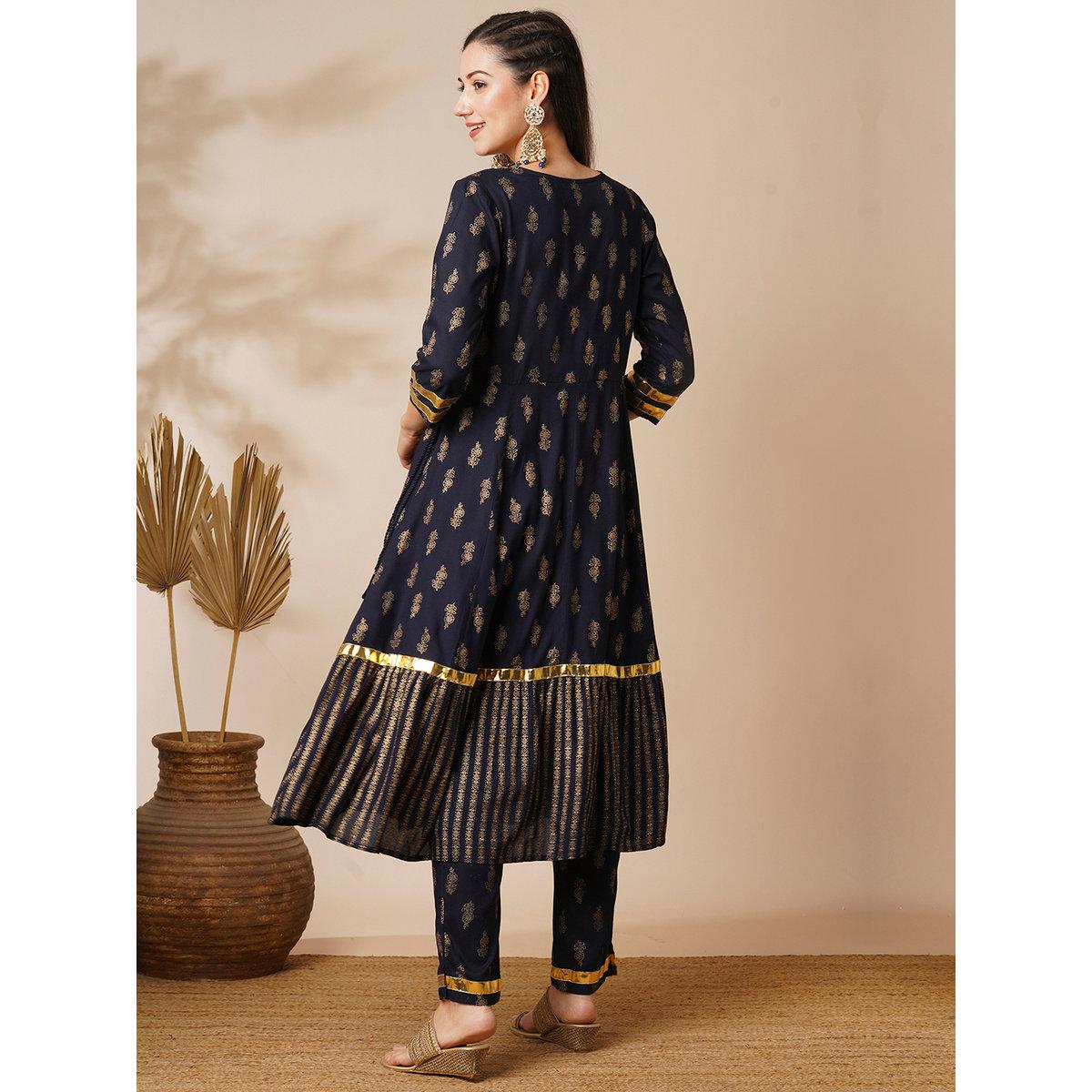 طقم من بنطال وكورتا بطبعة زهور-women-clothing-ethnicwear-kurtasets-image-3