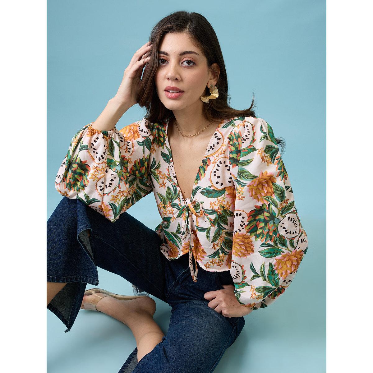 بلوزة بنمط لف وتفاصيل ربطة-women-clothing-shirtsandblouses-blouses-image-1