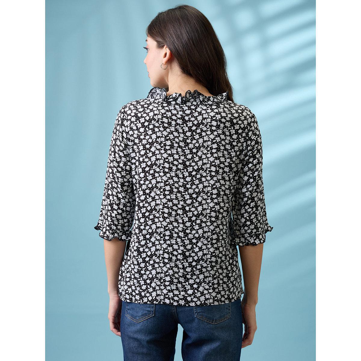 بلوزة بتفاصيل ياقة بأربطة-women-clothing-shirtsandblouses-blouses-image-3