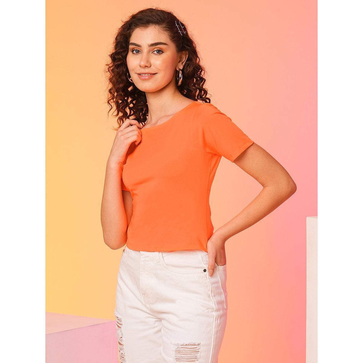 بلوزة قصيرة بتفاصيل فيونكة-women-clothing-tshirts-image-3
