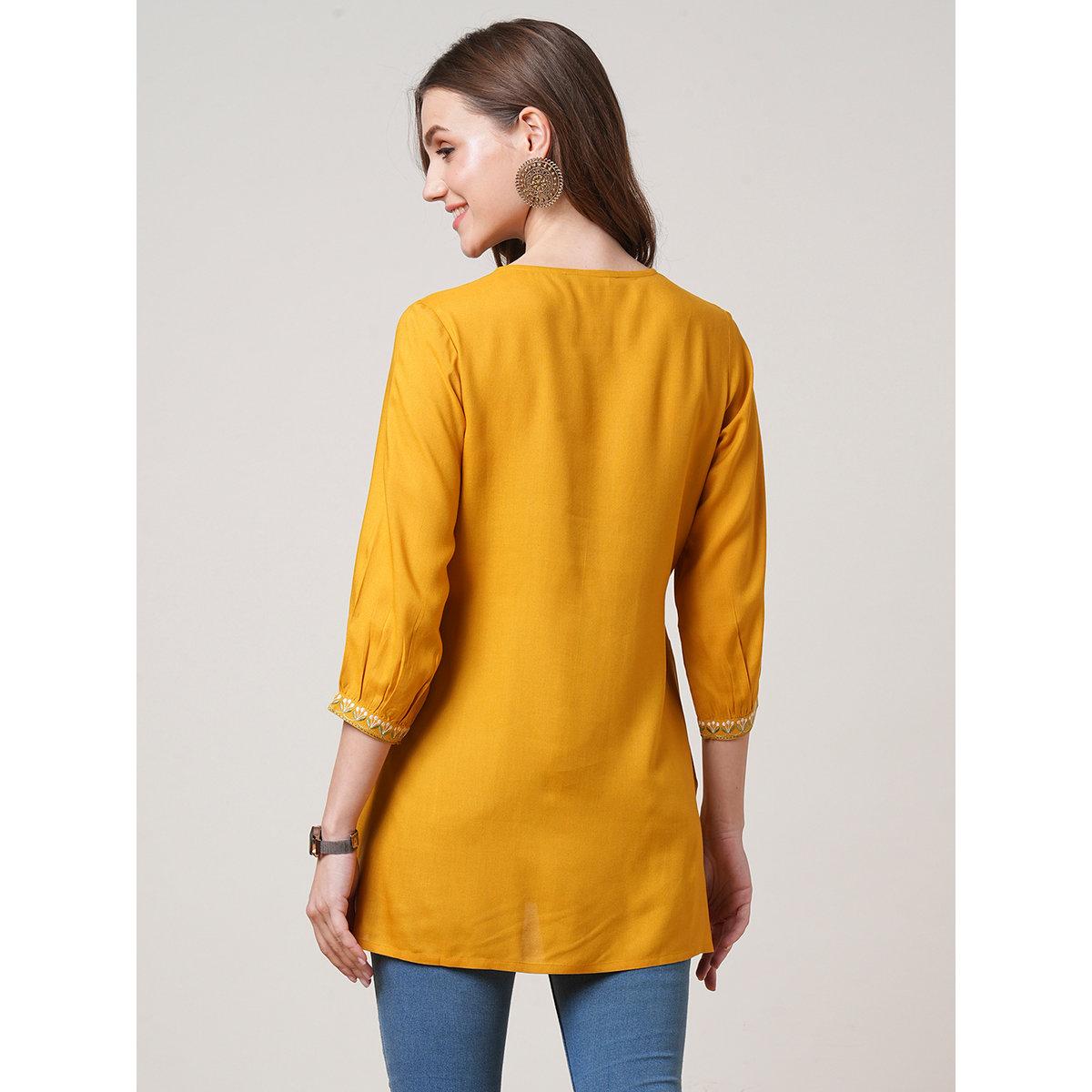 بلوزة تونيك بتفاصيل مُطرزة-women-clothing-shirtsandblouses-blouses-image-3
