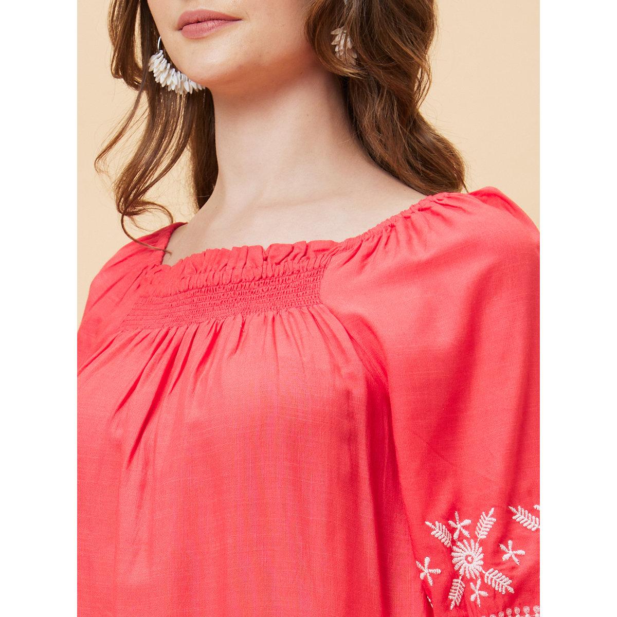 بلوزة تونيك بتفاصيل مُطرزة-women-clothing-shirtsandblouses-blouses-image-5