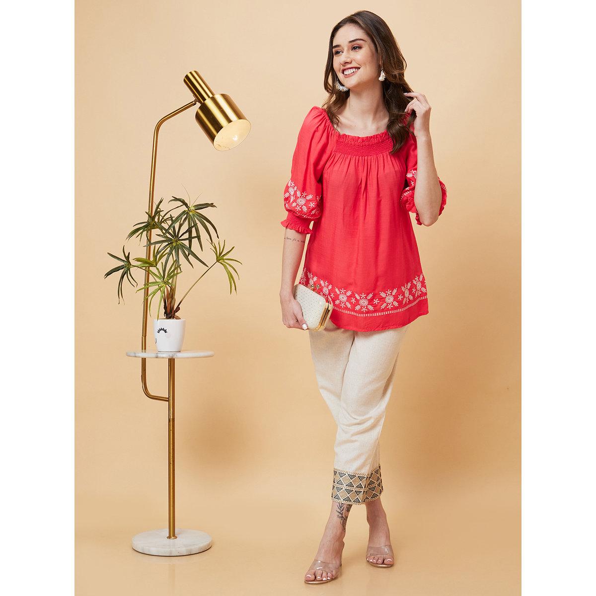 بلوزة تونيك بتفاصيل مُطرزة-women-clothing-shirtsandblouses-blouses-image-6