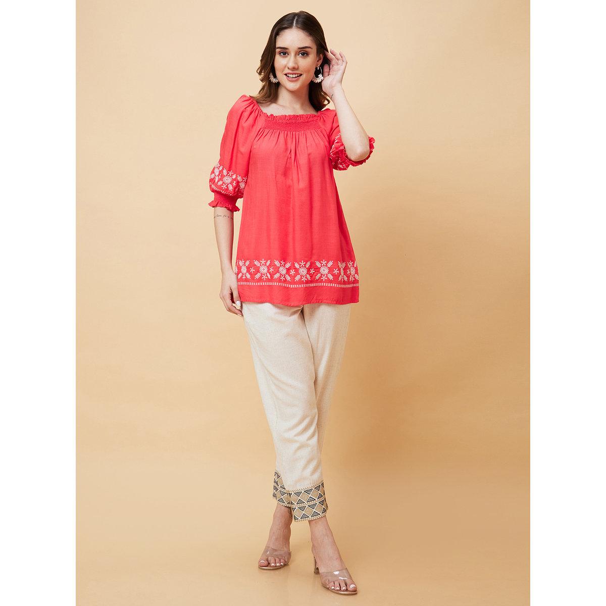 بلوزة تونيك بتفاصيل مُطرزة-women-clothing-shirtsandblouses-blouses-image-7