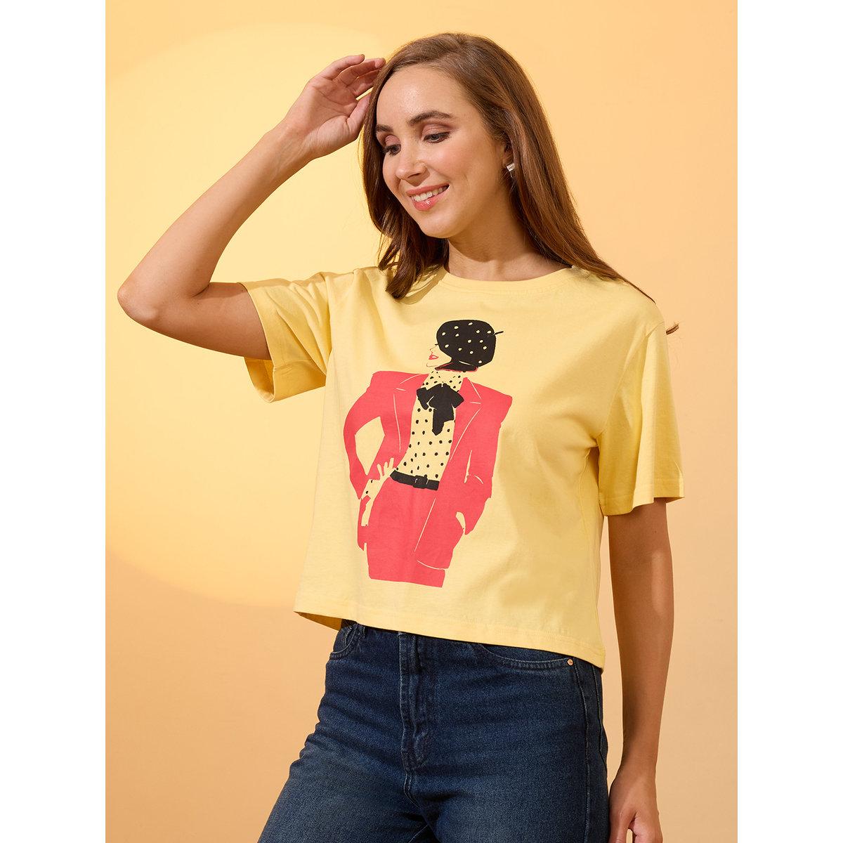 تيشيرت بقصة بوكسي وطبعة جرافيك-women-clothing-tshirts-image-2