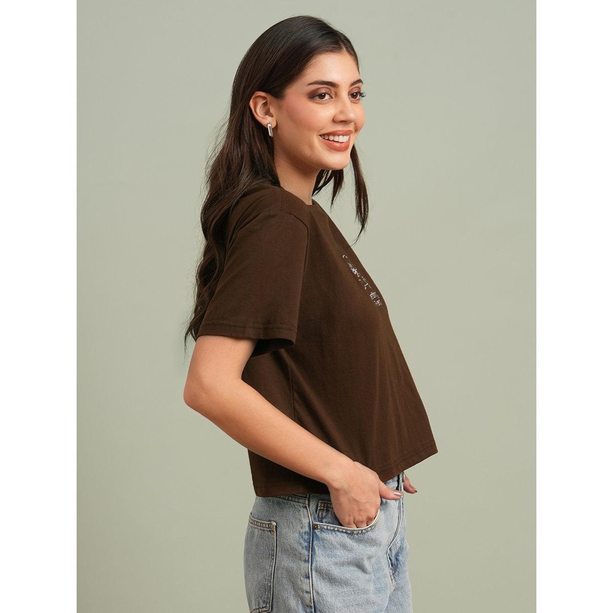 تيشيرت قصير بتفاصيل مُطرزة-women-clothing-tshirts-image-2