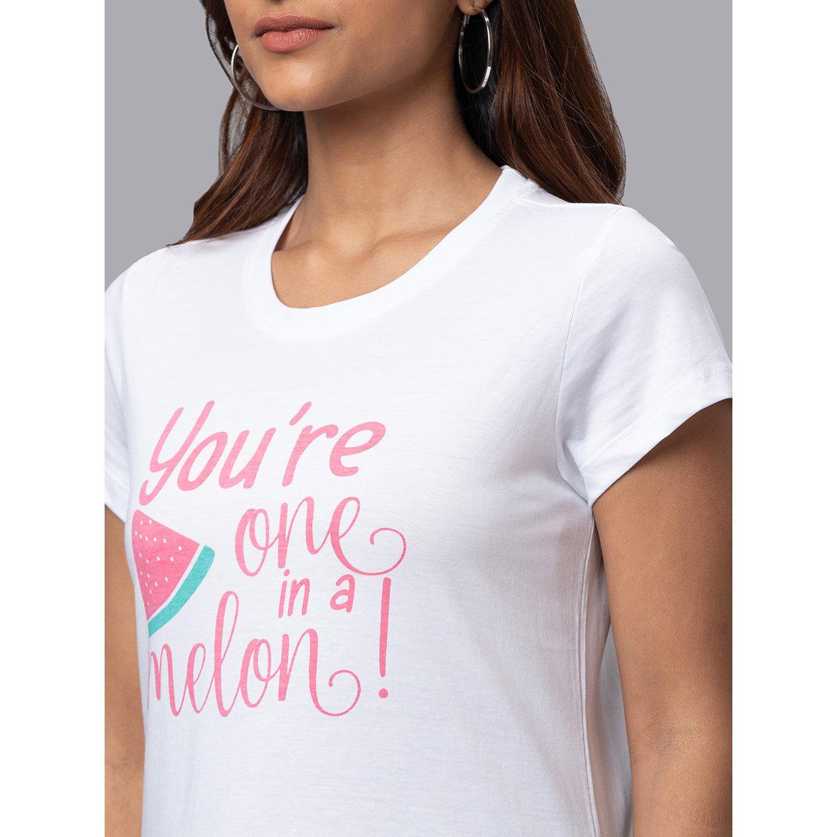تيشيرت بقصة عادية وطبعة جرافيك-women-clothing-tshirts-image-5