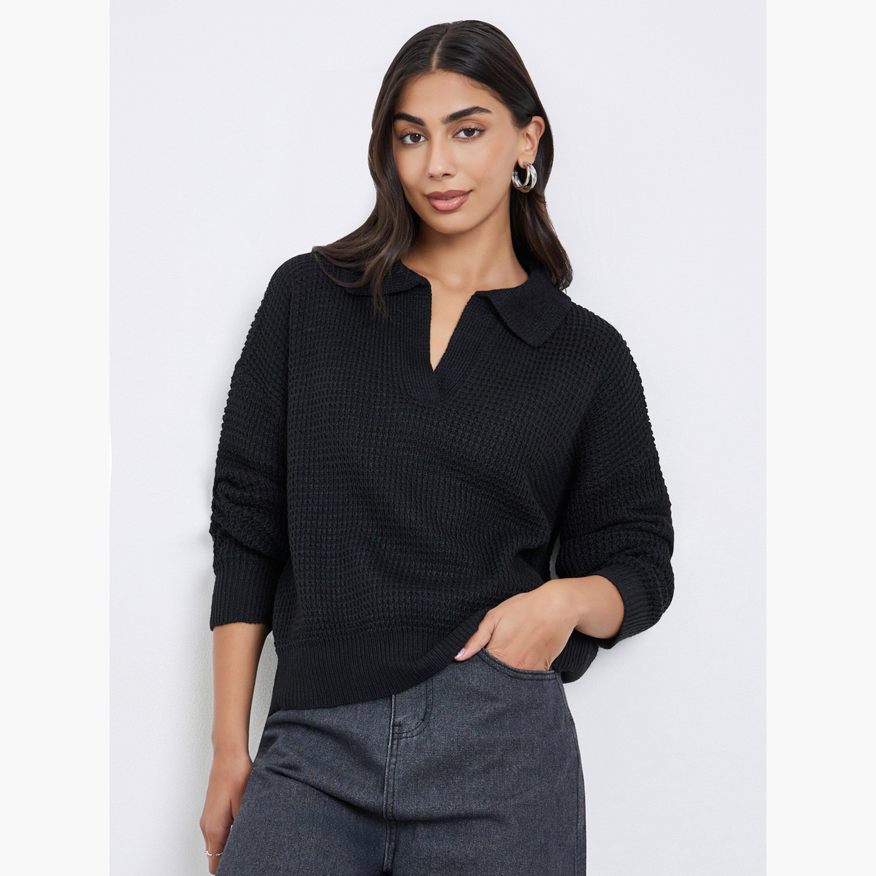 ستايلي - تي شيرت بولو أسود محبوك بياقة مفتوحة للنساء-women-clothing-tshirts-image-1