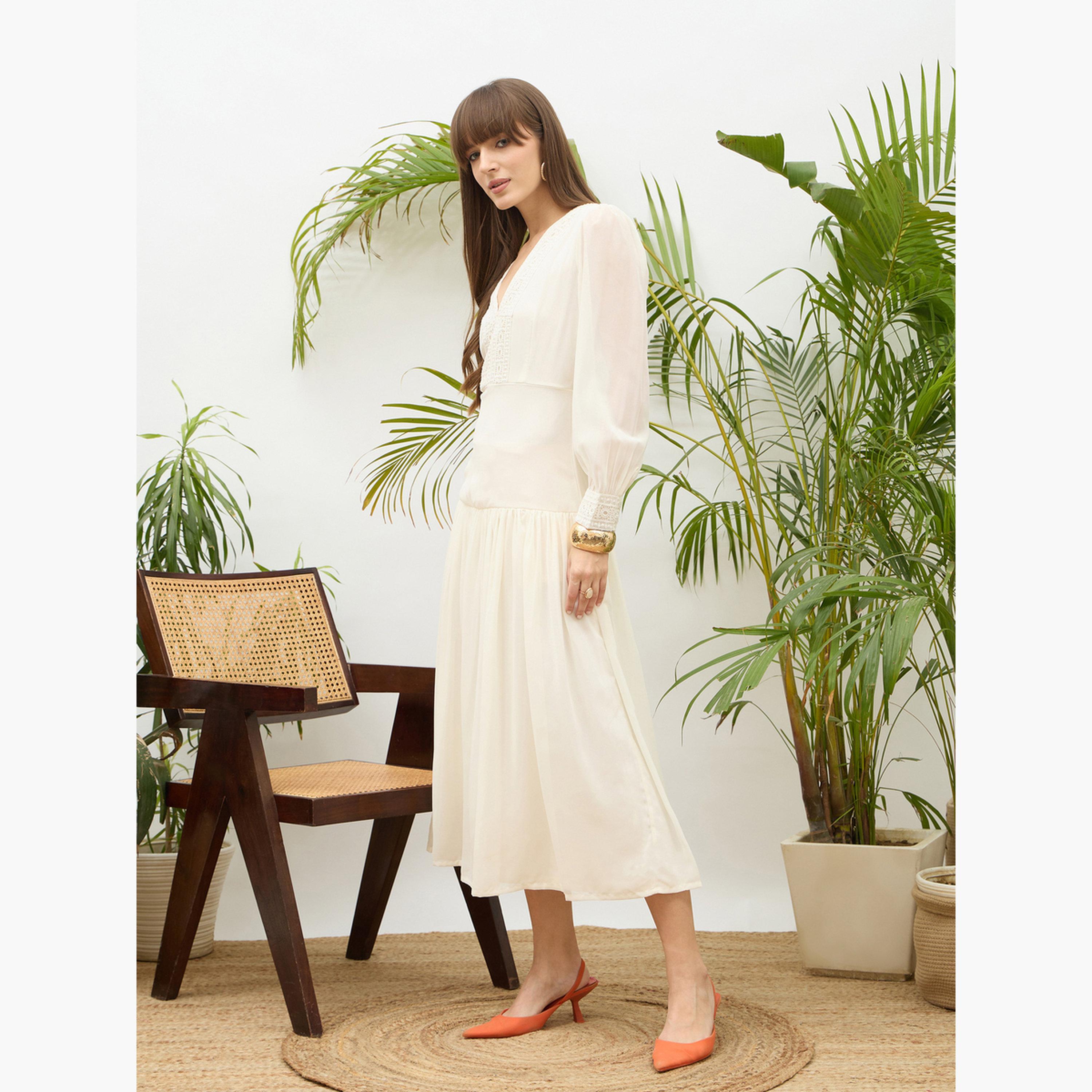 ساسافراس - فستان متوسط ​​الطول لون اوف وايت بفتحة على شكل حرف V وتفاصيل دانتيل للنساء-women-clothing-dresses-image-3