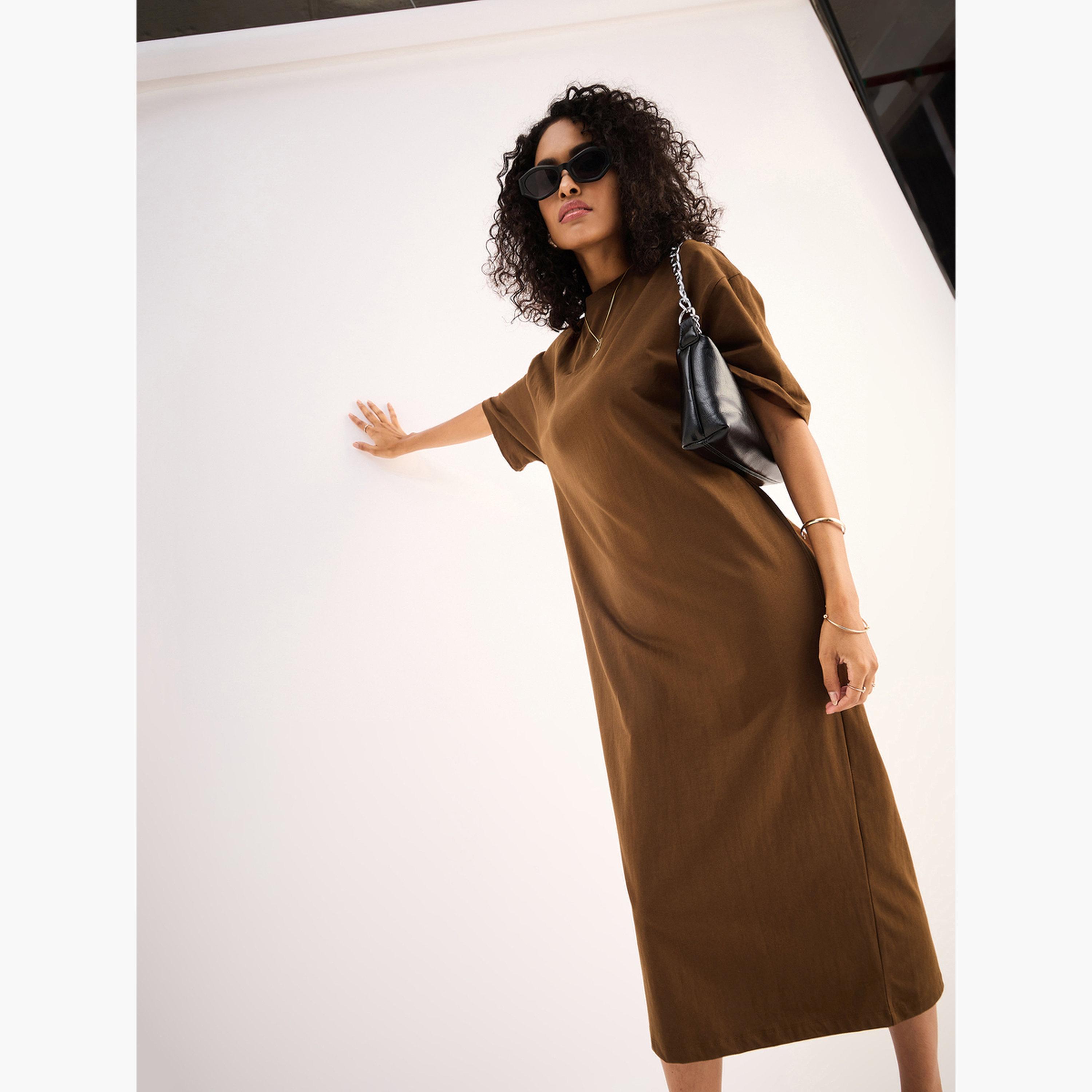 ساسافراس - فستان بني متوسط ​​الطول بقصة تي شيرت تصميم واسع للنساء-women-clothing-dresses-image-2