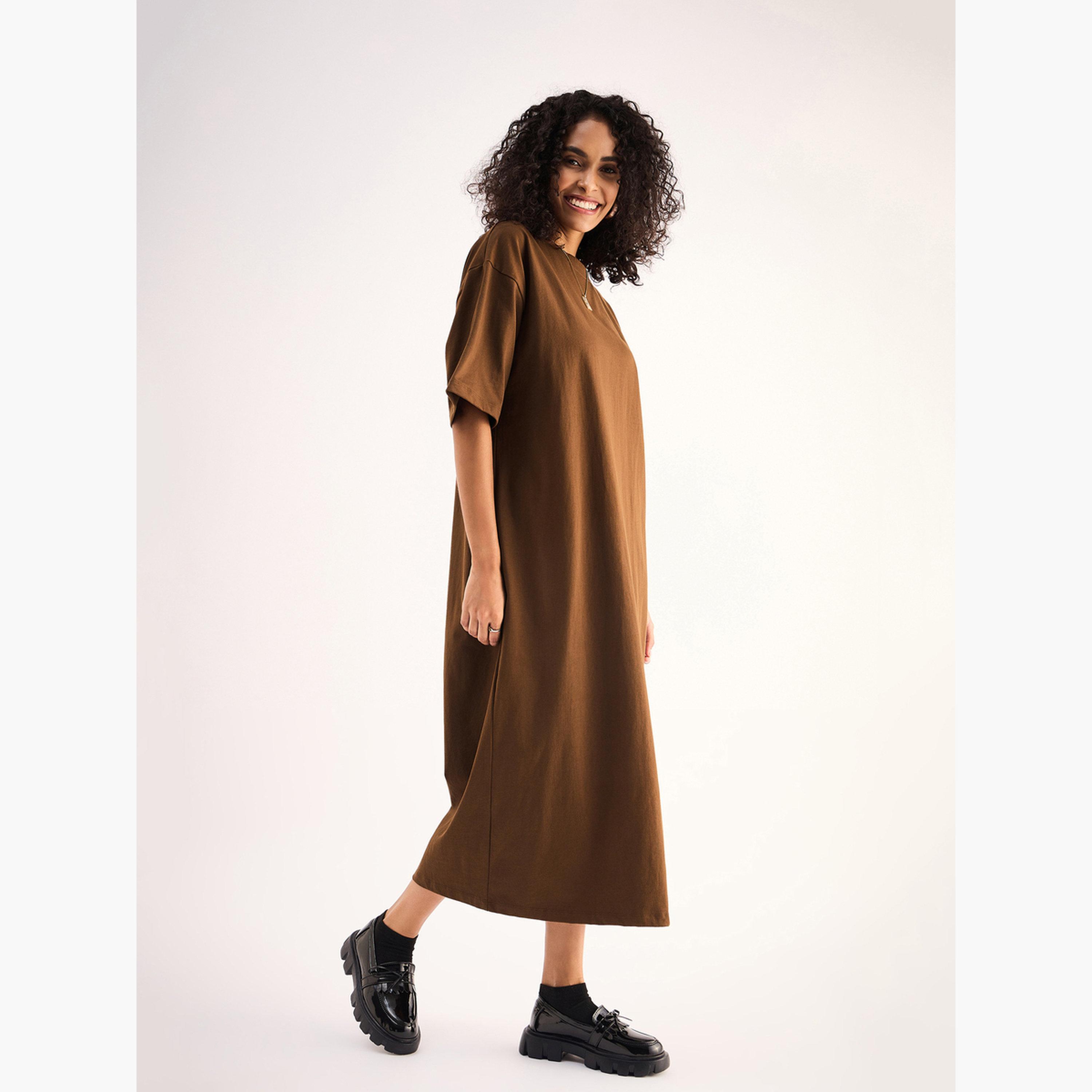 ساسافراس - فستان بني متوسط ​​الطول بقصة تي شيرت تصميم واسع للنساء-women-clothing-dresses-image-3