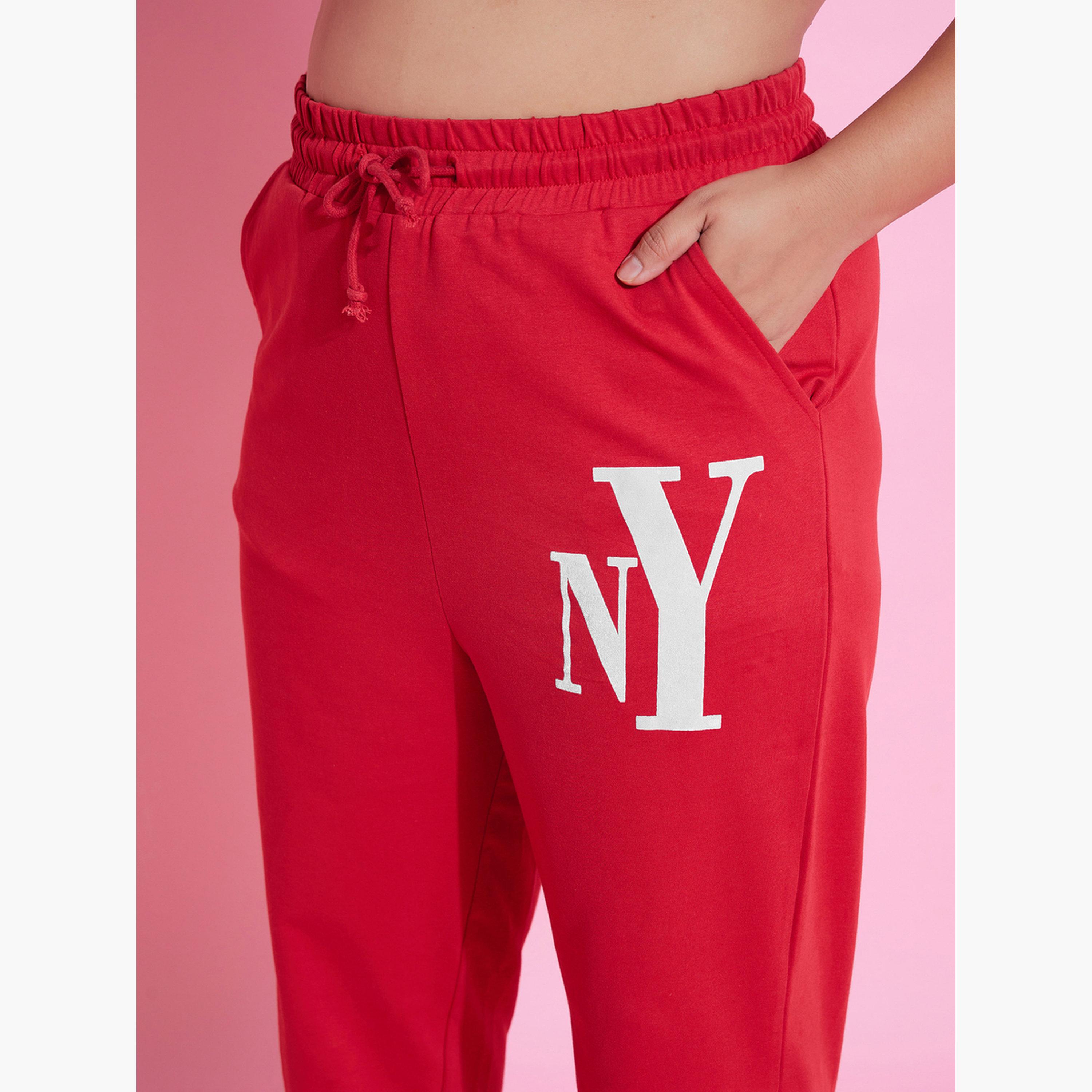 ساسافراس - بنطال رياضي بطبعة نيويورك باللون الأحمر مقاس واسع مع رباط-women-clothing-bottoms-joggers-image-4
