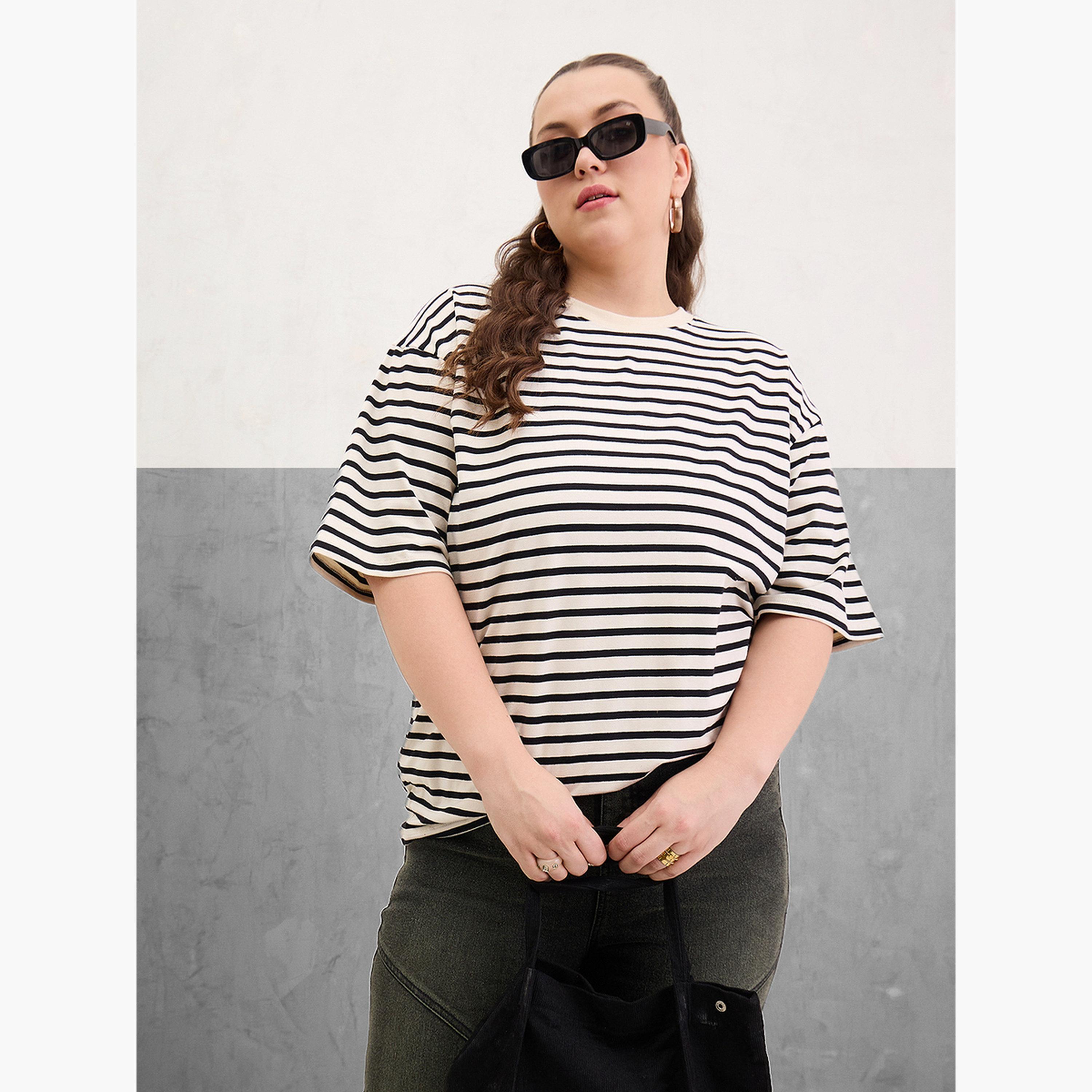 ساسافراس - تي شيرت مخطط أسود مقاس واسع-women-clothing-tshirts-image-1