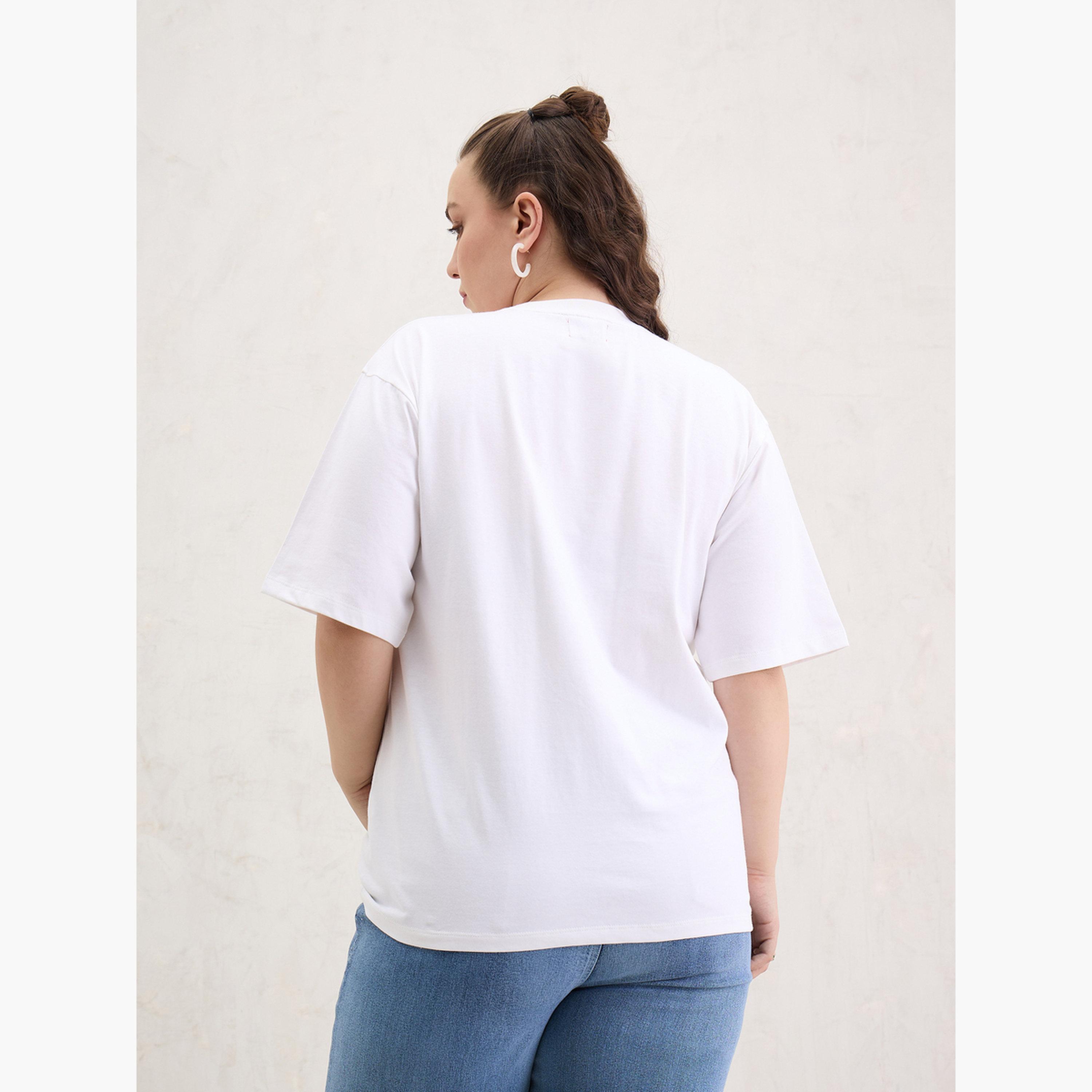 ساسافراس - تي شيرت أبيض بطباعة غرافيكية مقاس واسع-women-clothing-tshirts-image-5