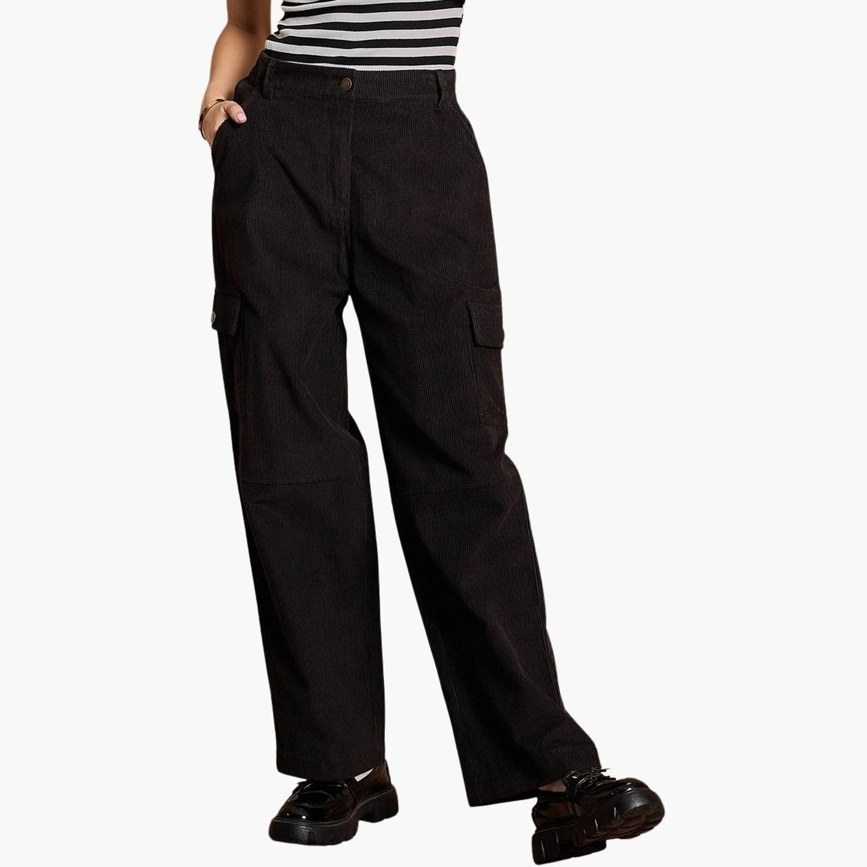 ساسافراس - بنطال كارجو أسود سادة من قماش مخملي مستقيم للنساء-women-clothing-bottoms-trousers-image-1