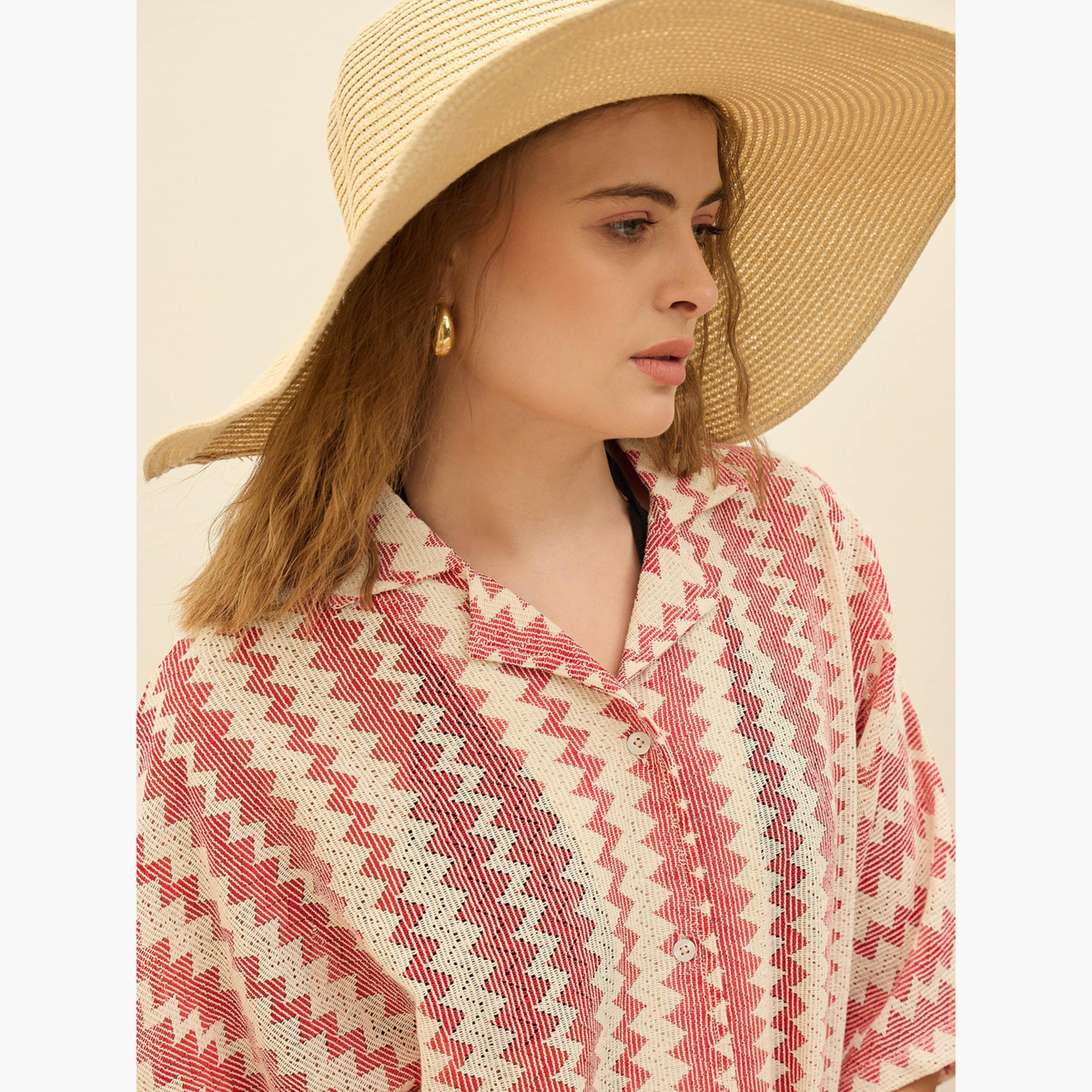ساسافراس - قميص نسائي أحمر مطبوع عليه شيفرون بأكمام قصيرة وحجم كبير-women-clothing-shirtsandblouses-shirts-image-4