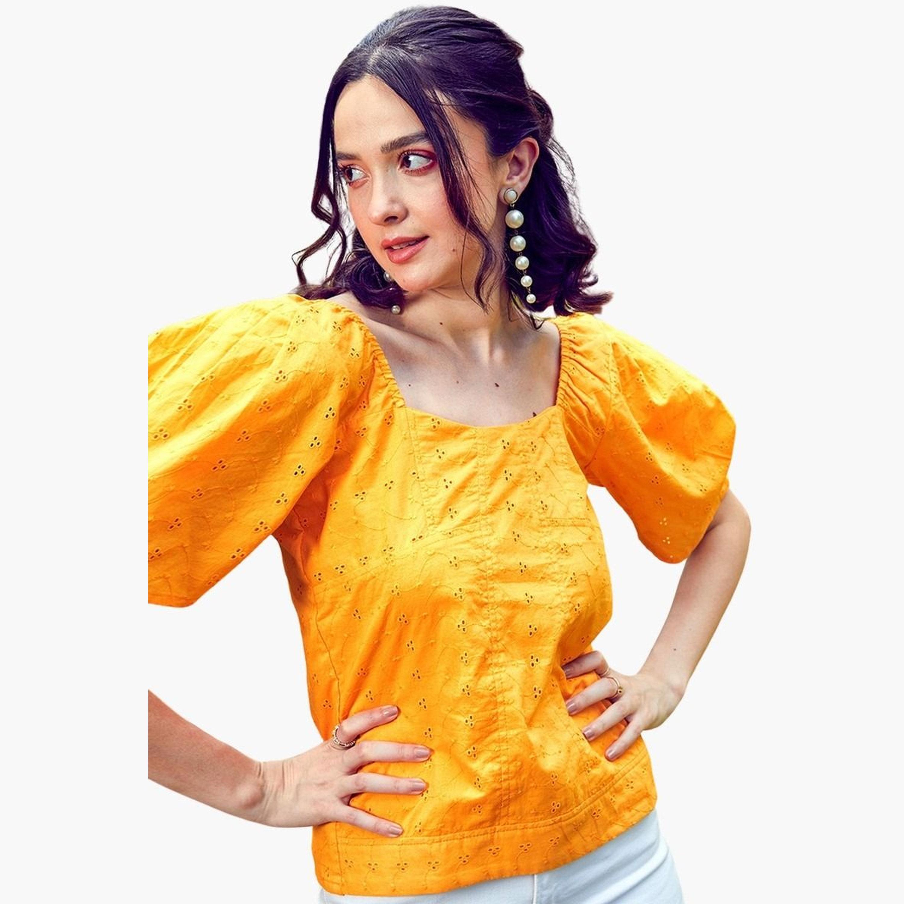 ساسافراس - توب شيفلي لون خردل ذو رقبة مربعة مدخنة للنساء-women-clothing-tshirts-image-6