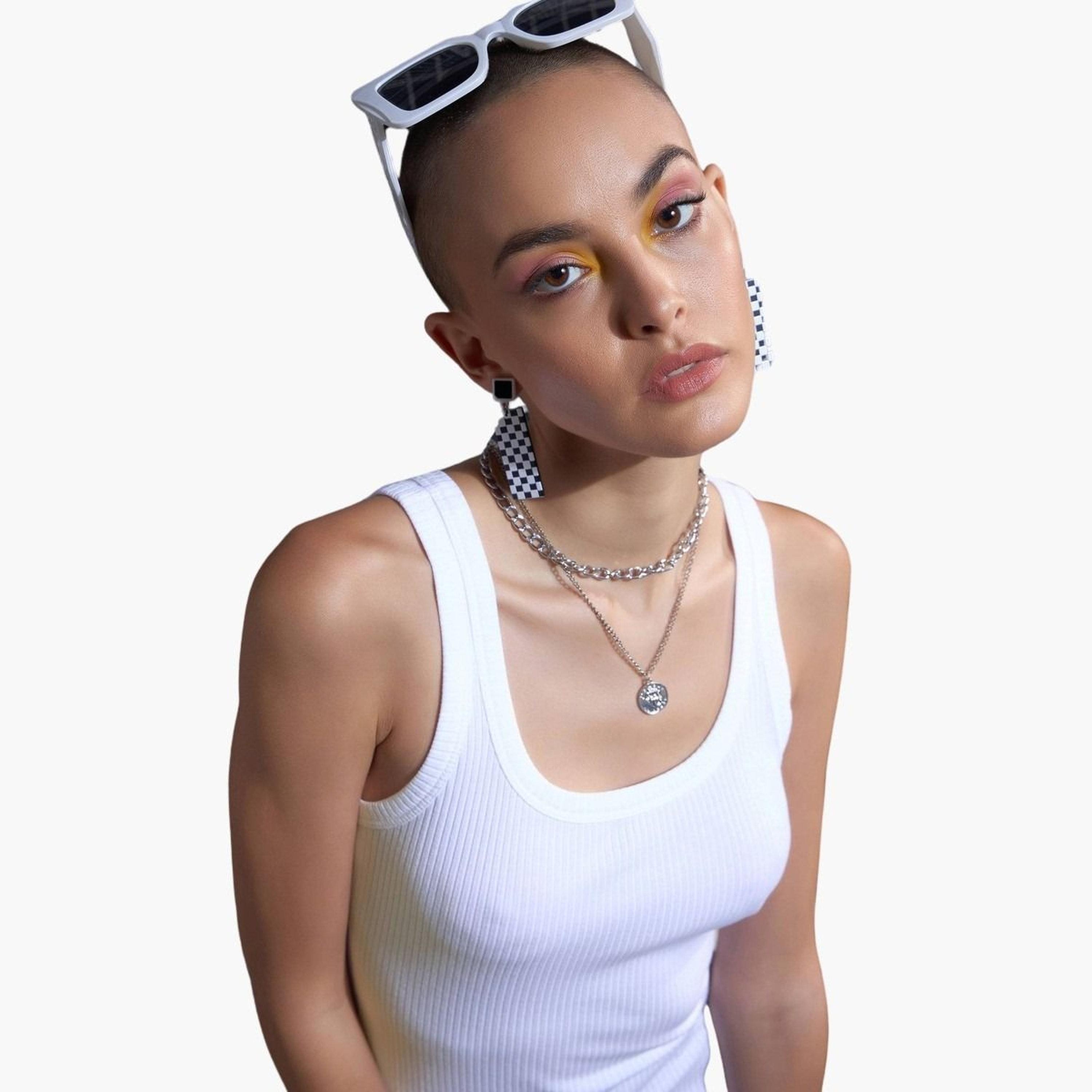ساسافراس - قميص داخلي أبيض مضلع بدون أكمام للنساء-women-clothing-tshirts-image-4