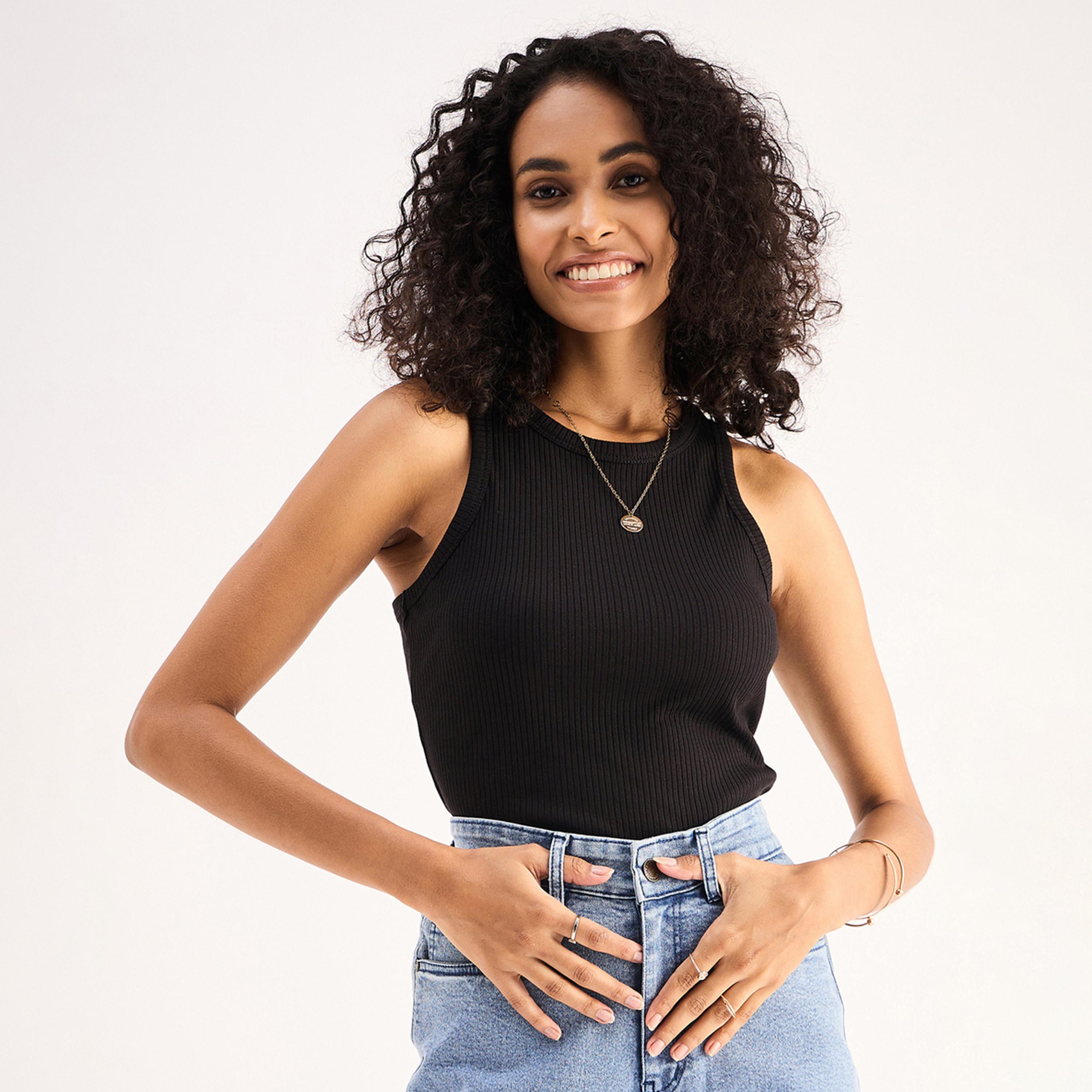 ساسافراس - بلوزة نسائية سوداء مضلعة بدون أكمام ورقبة دائرية-women-clothing-shirtsandblouses-shirts-image-1