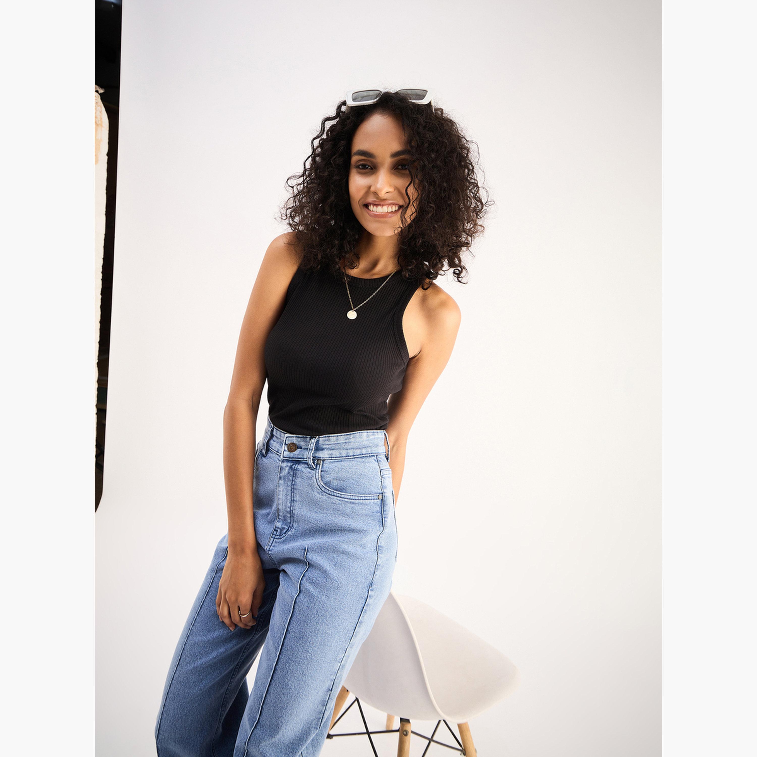 ساسافراس - بلوزة نسائية سوداء مضلعة بدون أكمام ورقبة دائرية-women-clothing-shirtsandblouses-shirts-image-2