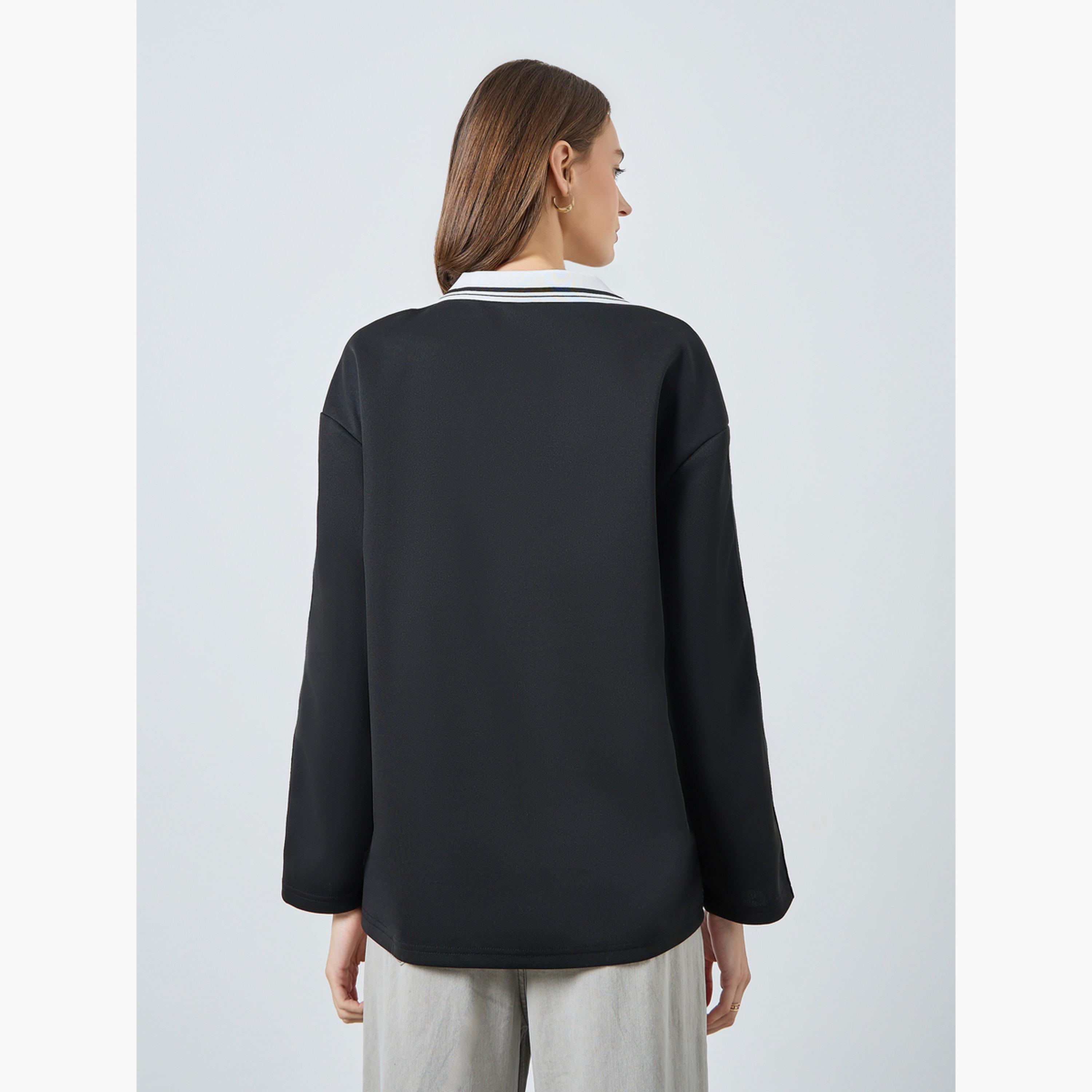 ستايلي - تي شيرت بولو أسود تصميم واسع بتفاصيل مخططة للنساء-women-clothing-tshirts-image-4