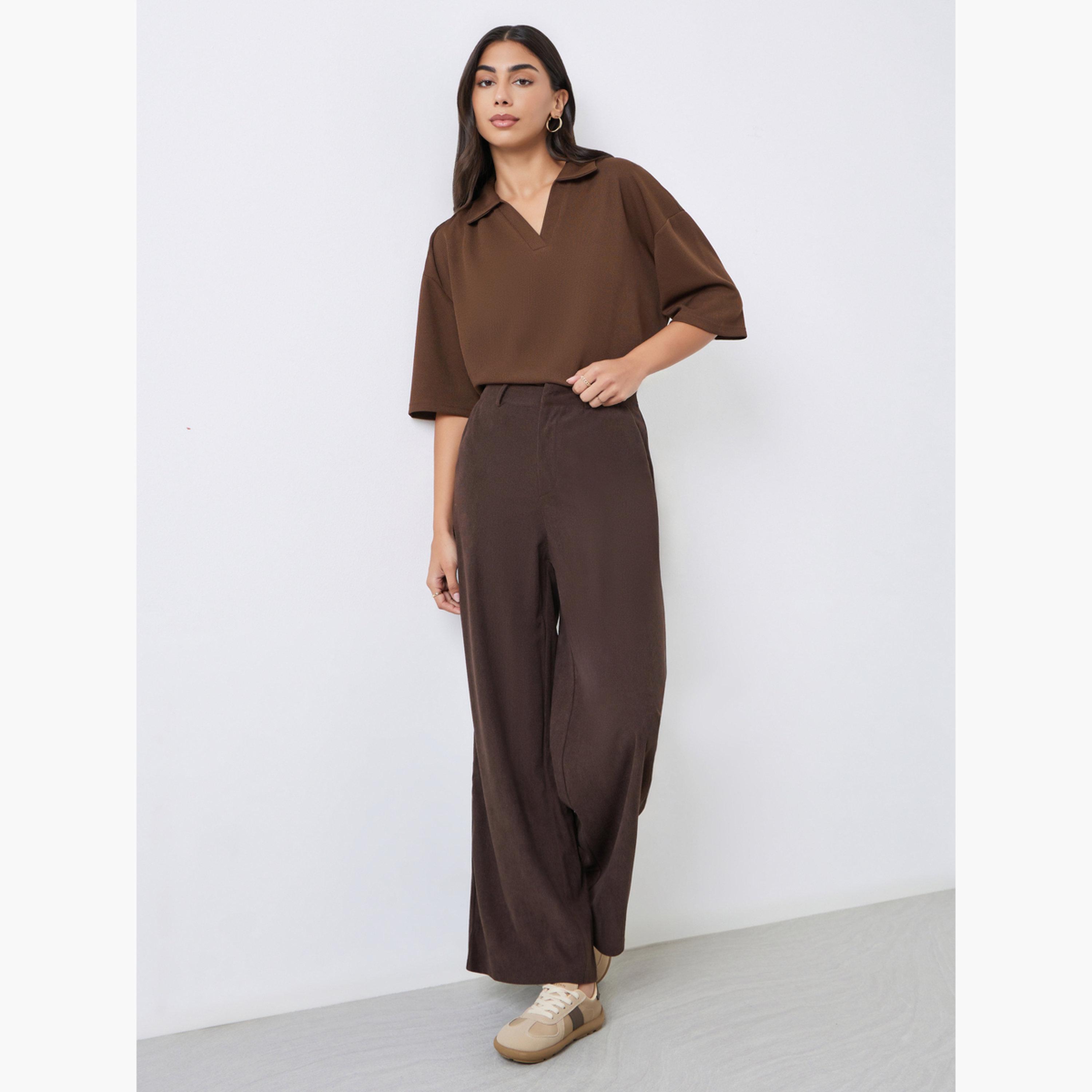 ستايلي - تي شيرت بولو بني ناعم الملمس ومريح للنساء-women-clothing-tshirts-image-3