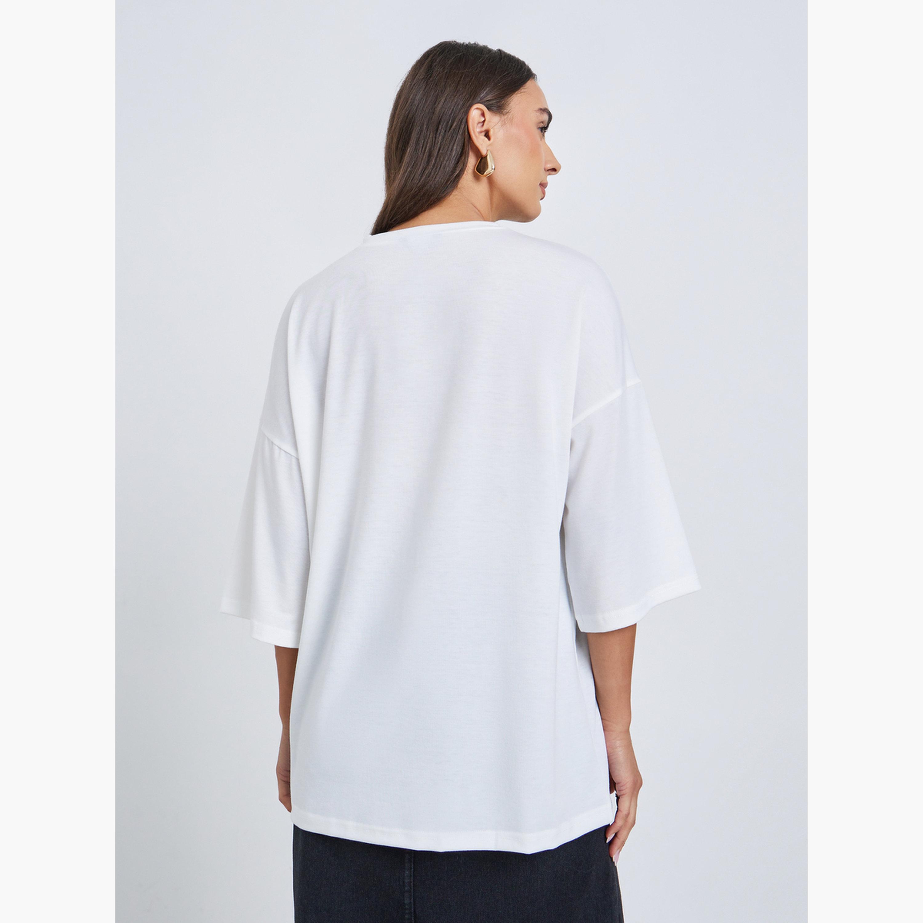ستايلي - تي شيرت أبيض طبعة شعار بأكمام ثلاثة أرباع-women-clothing-tshirts-image-4