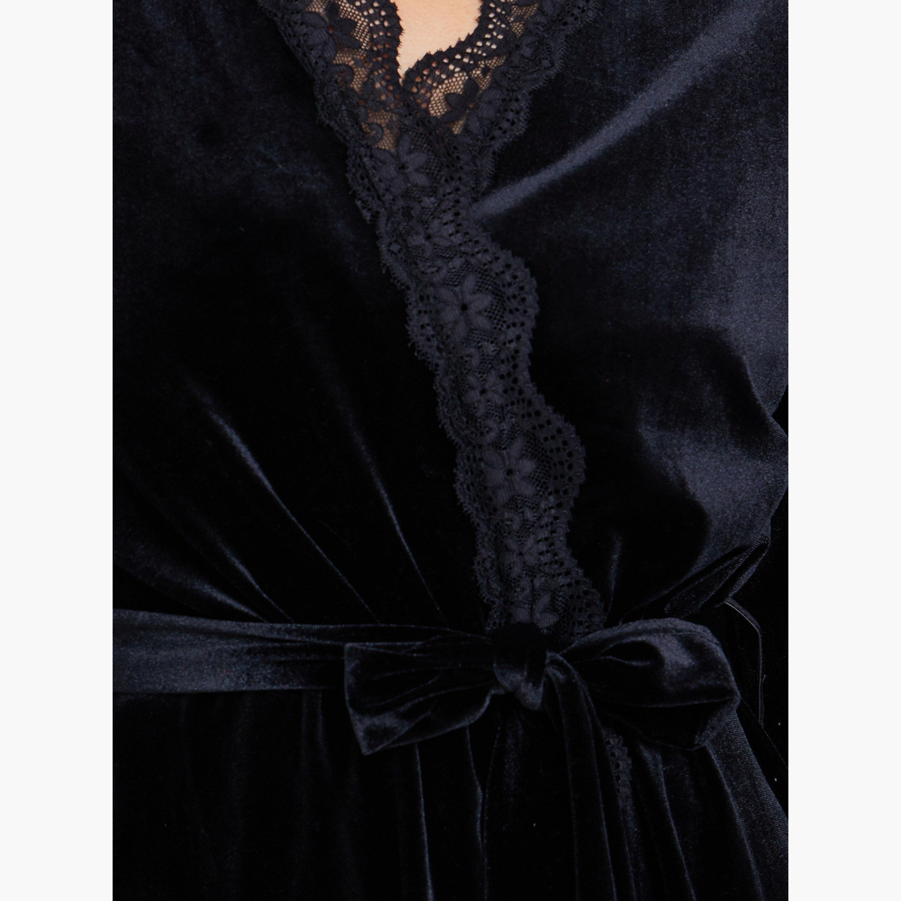 ستايلي - عبوة من قطعتين - فستان مخملي بأشرطة متباينة وروب بحواف من الدانتيل-women-clothing-nightwear-robes-image-5