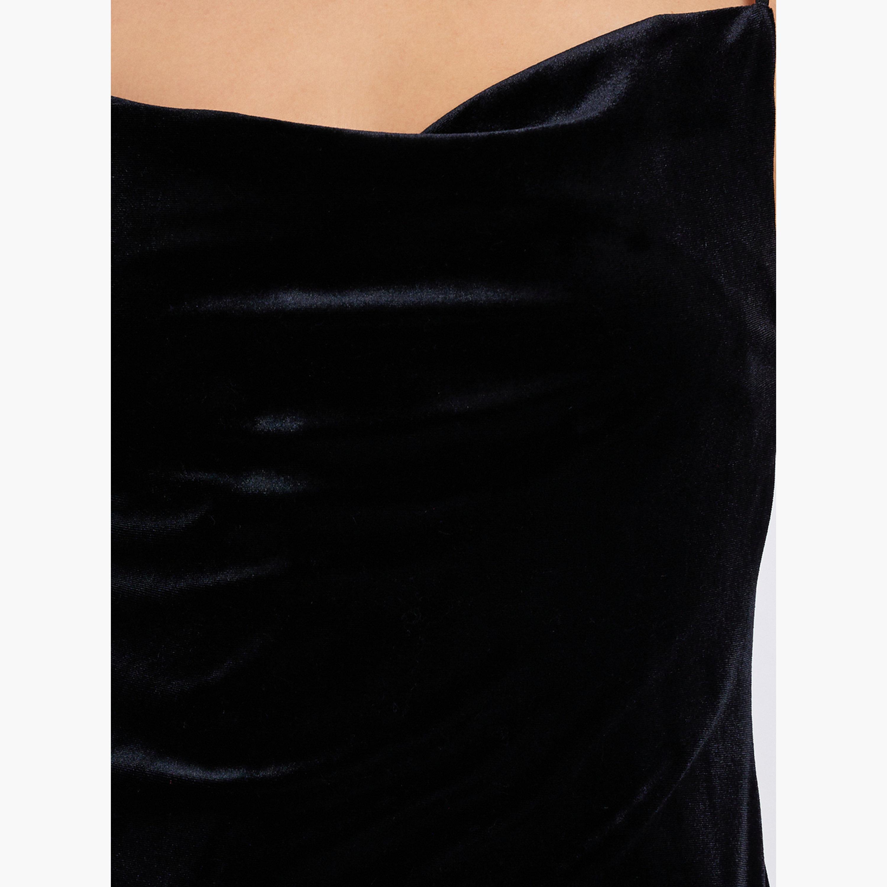 Styli Pack of 2 - Velvet Contrast Strap Slip Dress and Lace Trim Robe-women-clothing-nightwear-robes-image-6