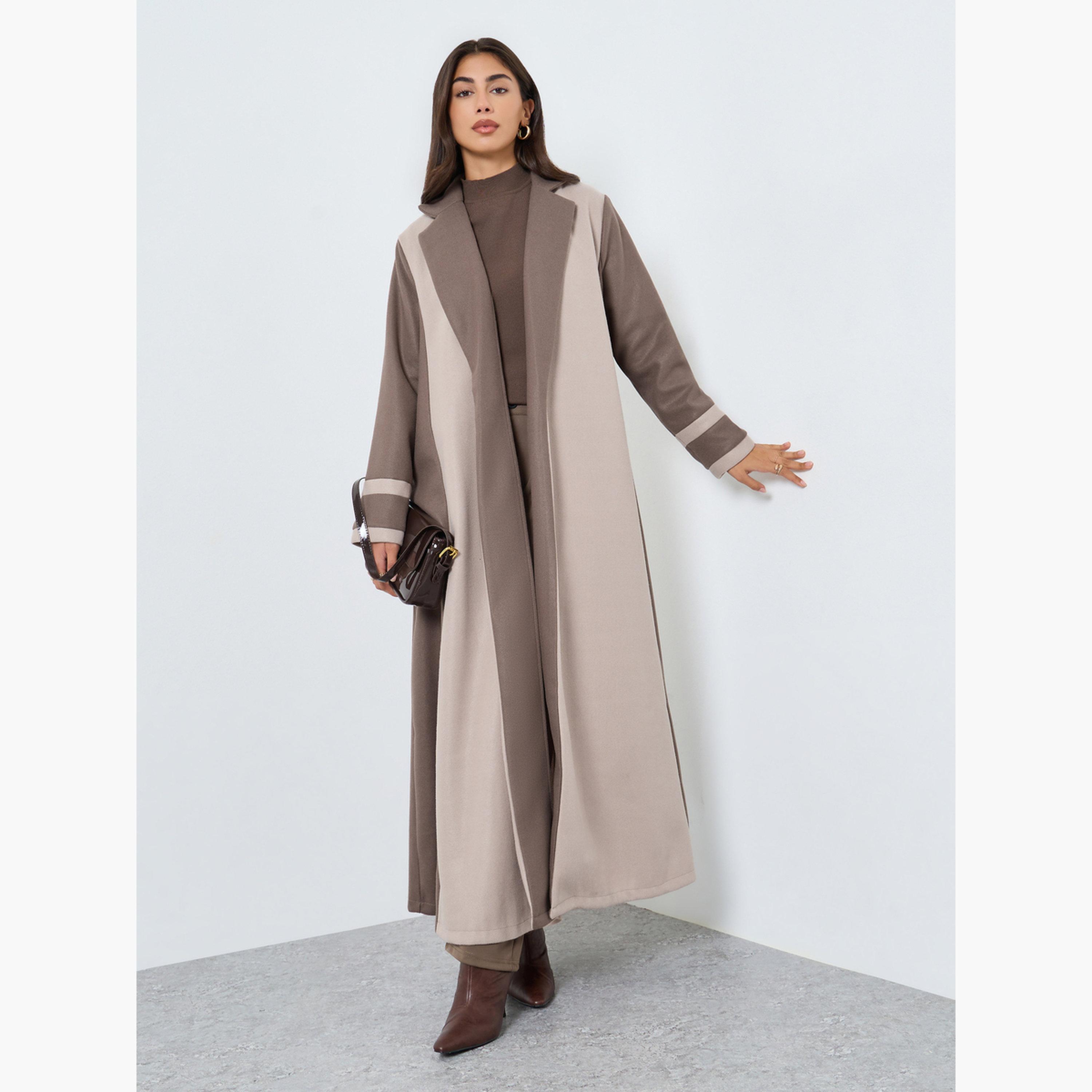 أميرة x ستايلي عباية بنمط كتل الالوان وياقة بشق-women-arabicclothing-abayas-image-1