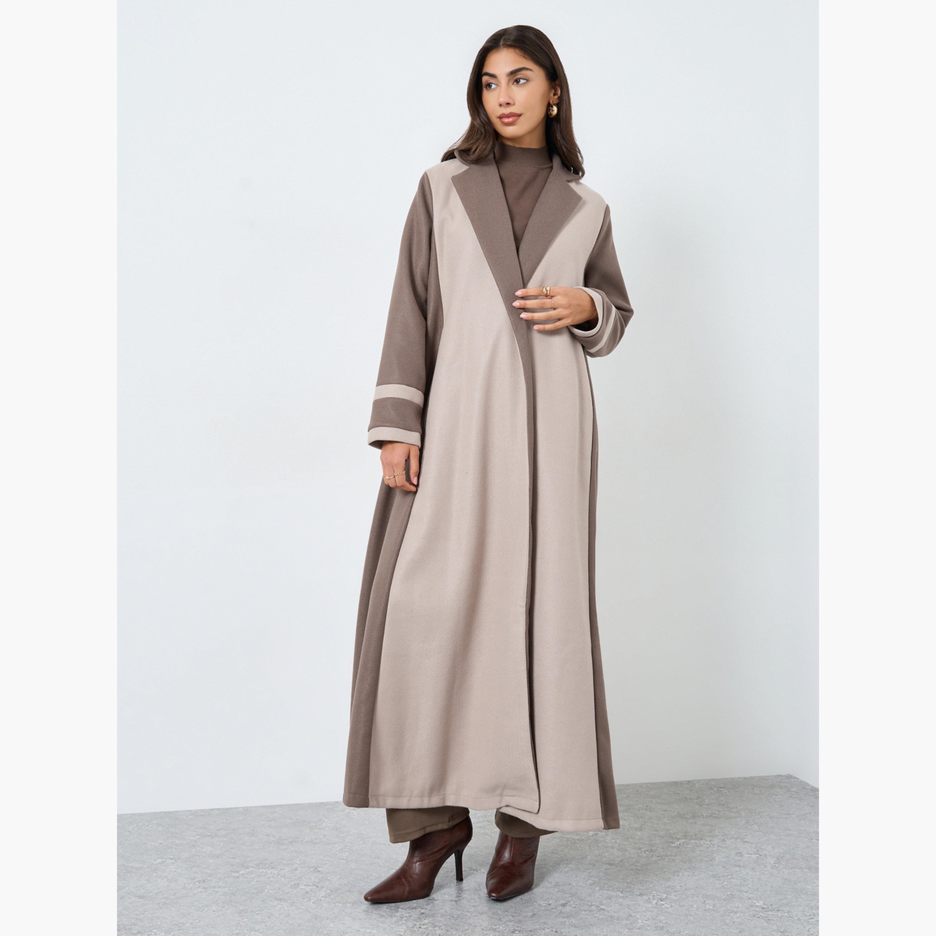 أميرة x ستايلي عباية بنمط كتل الالوان وياقة بشق-women-arabicclothing-abayas-image-2