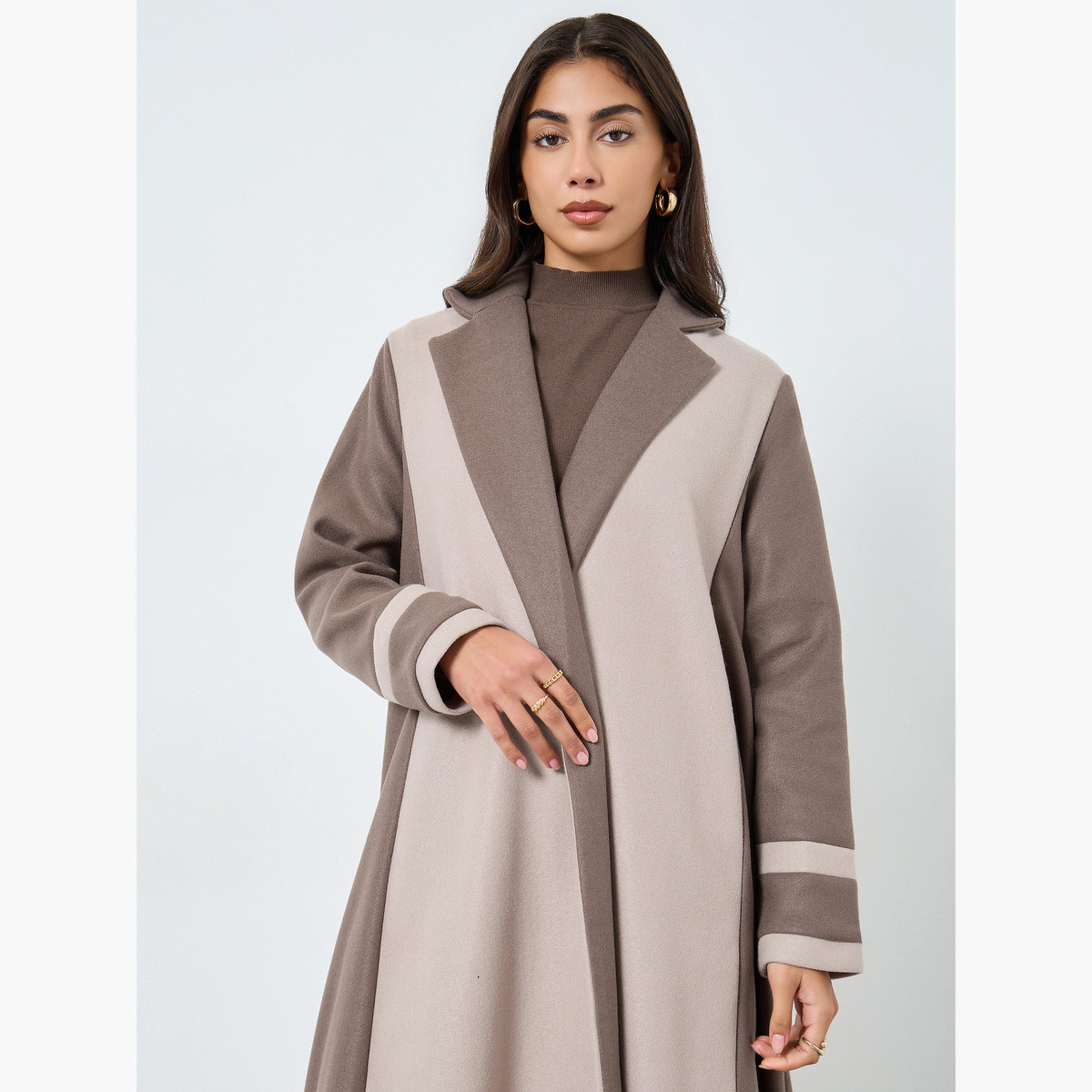 أميرة x ستايلي عباية بنمط كتل الالوان وياقة بشق-women-arabicclothing-abayas-image-3