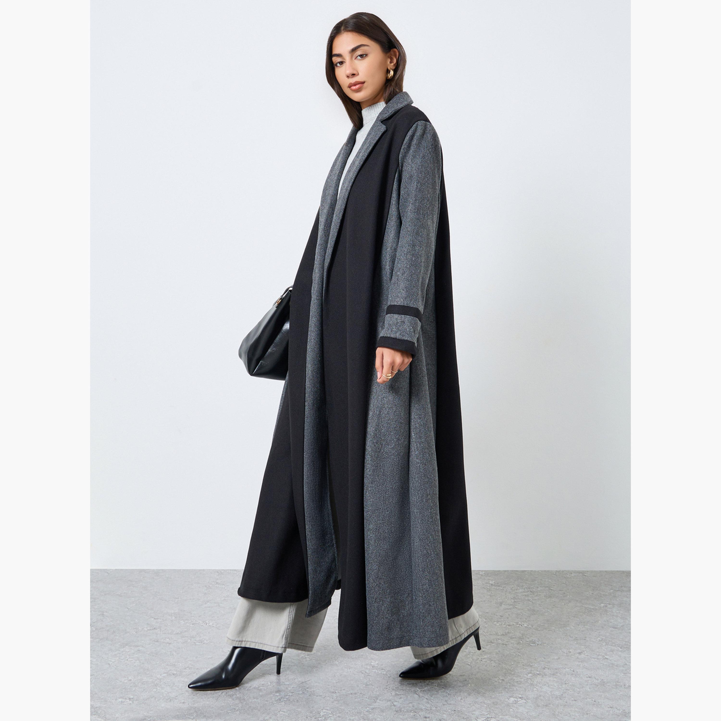 أميرة x ستايلي عباية بنمط كتل الالوان وياقة بشق-women-arabicclothing-abayas-image-2