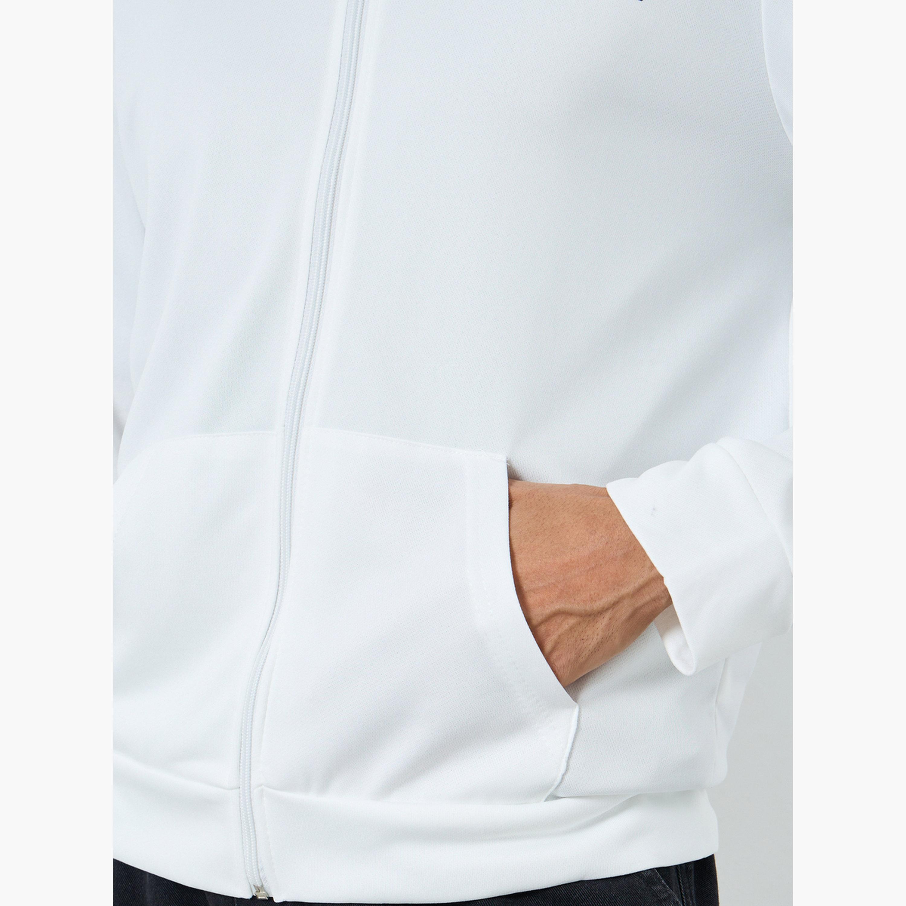 تيك تو - جاكيت رجالي أبيض بغطاء رأس طبعة شعار-men-clothing-jacketsandblazers-jackets-image-5