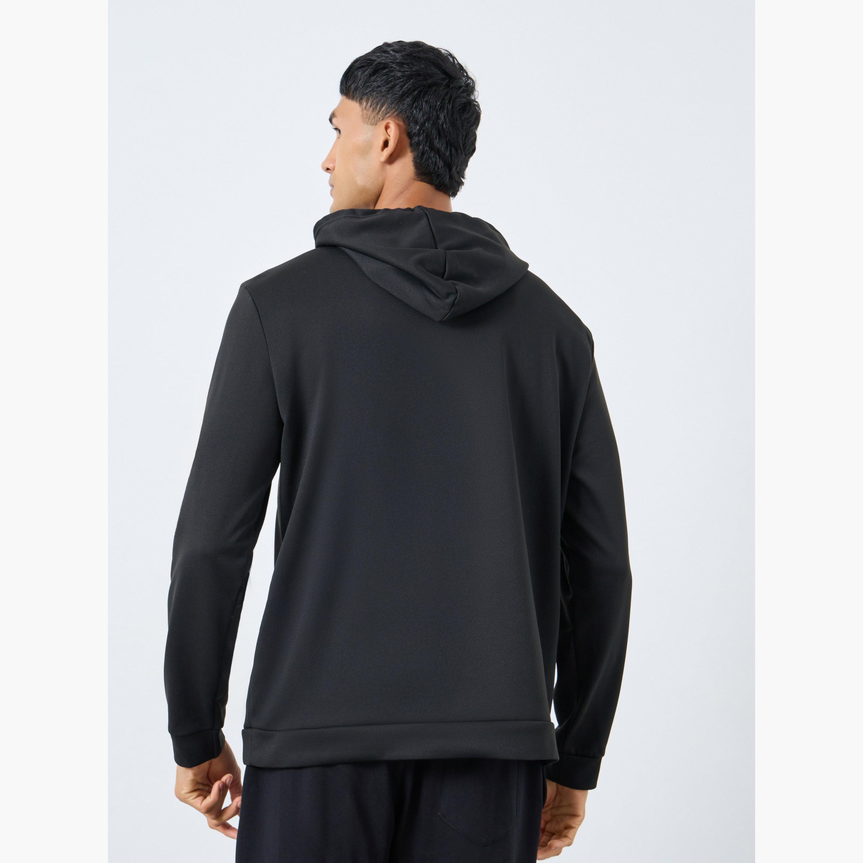 تيك تو - هودي رجالي أسود بطبعة شيكاغو-men-winterwear-hoodiesandsweatshirts-image-5