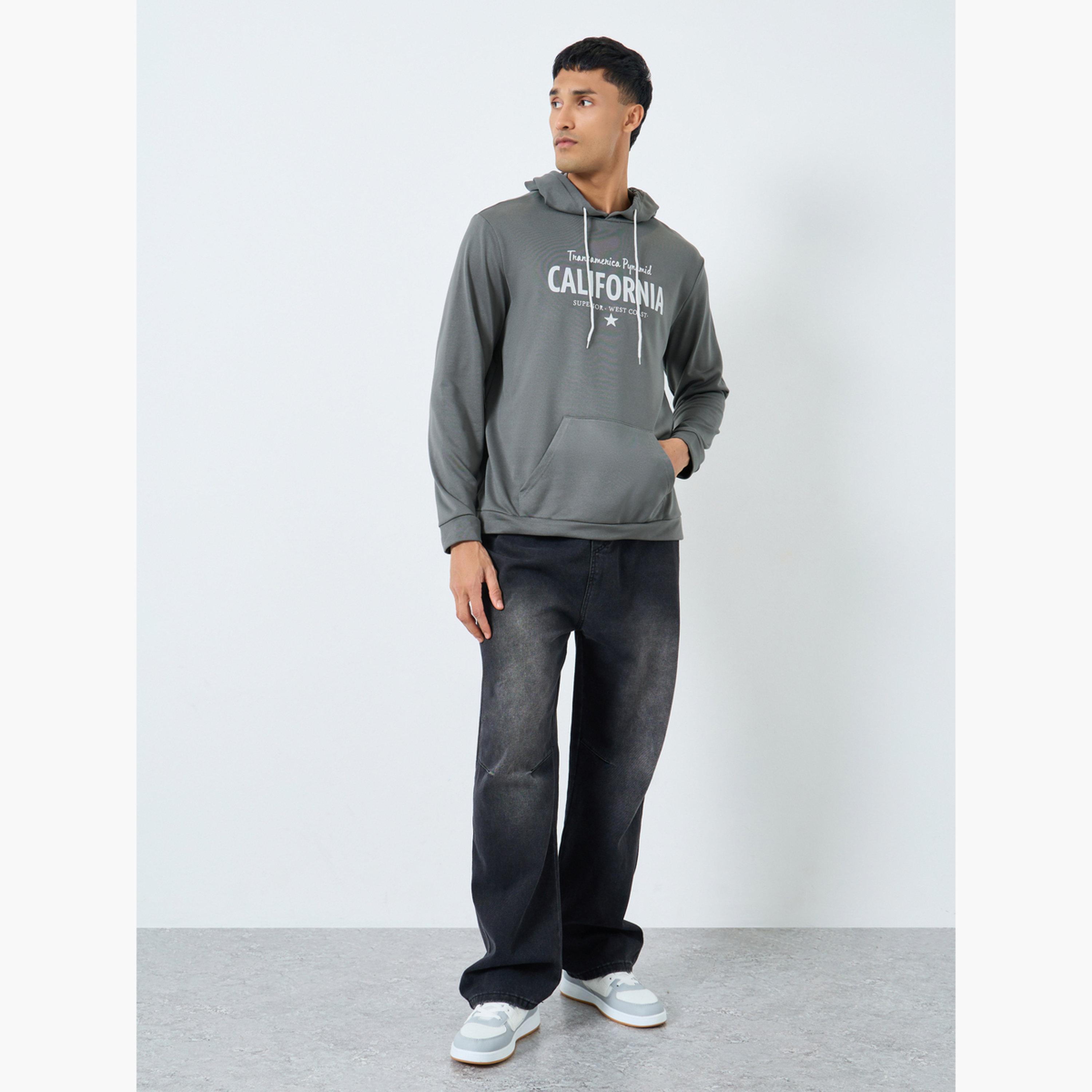 تيك تو - هودي رجالي رمادي اللون بطبعة جرافيكية مع جيب أمامي-men-winterwear-hoodiesandsweatshirts-image-2
