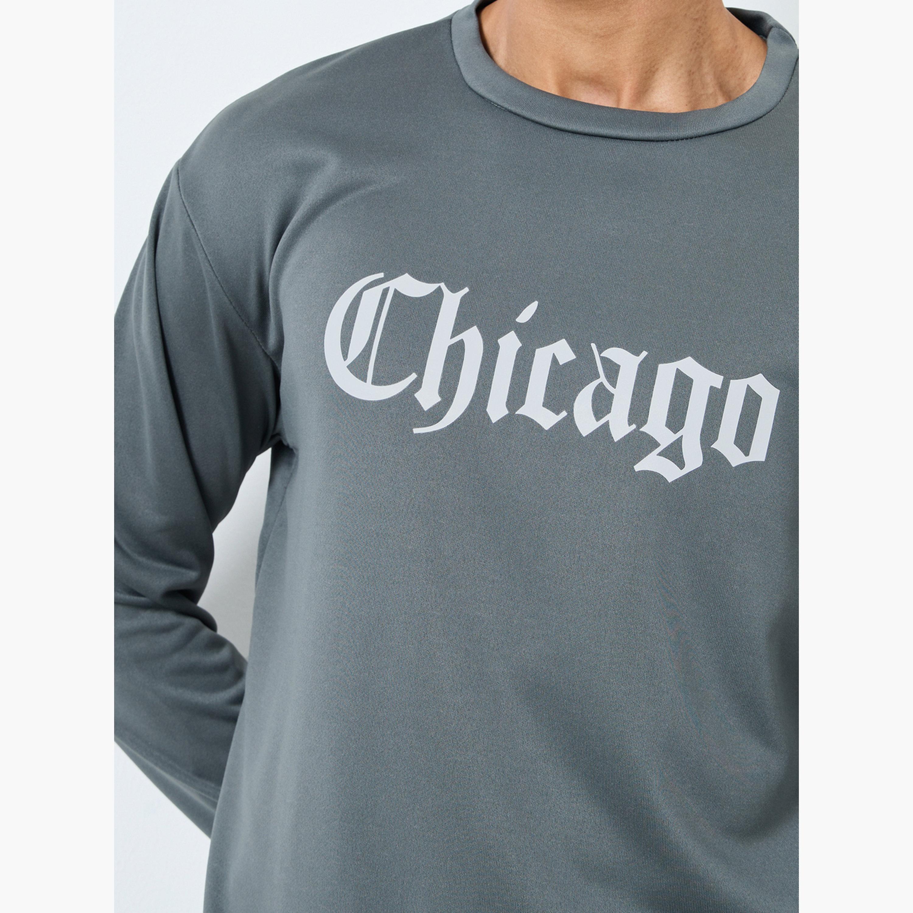 تيك تو - سويت شيرت رجالي رمادي برسومات شيكاغو-men-winterwear-hoodiesandsweatshirts-image-3