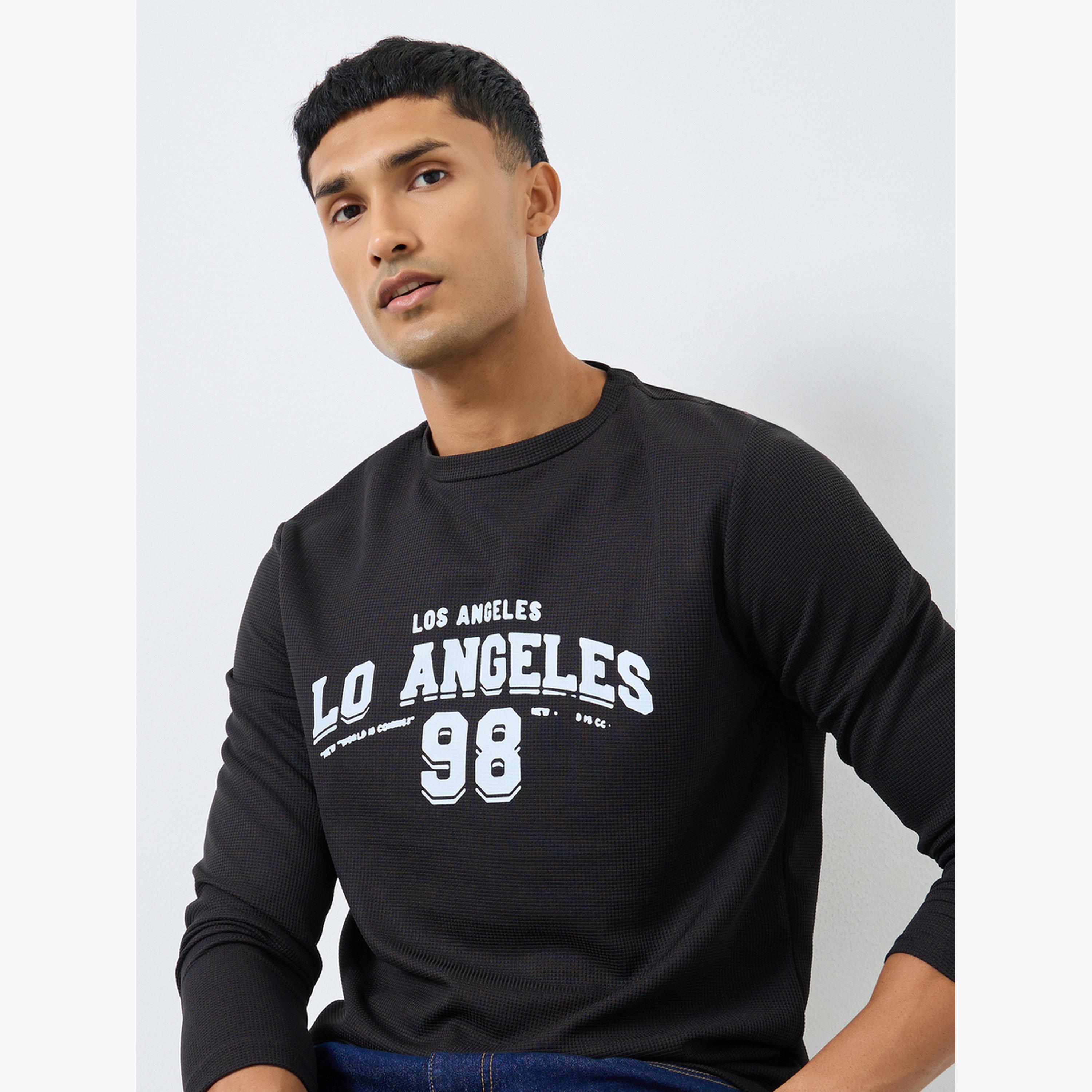 تيك تو - تي شيرت رجالي أسود بأكمام طويلة ومحبوك بنقشة الوافل-men-clothing-tshirtsandpolos-tshirts-image-3
