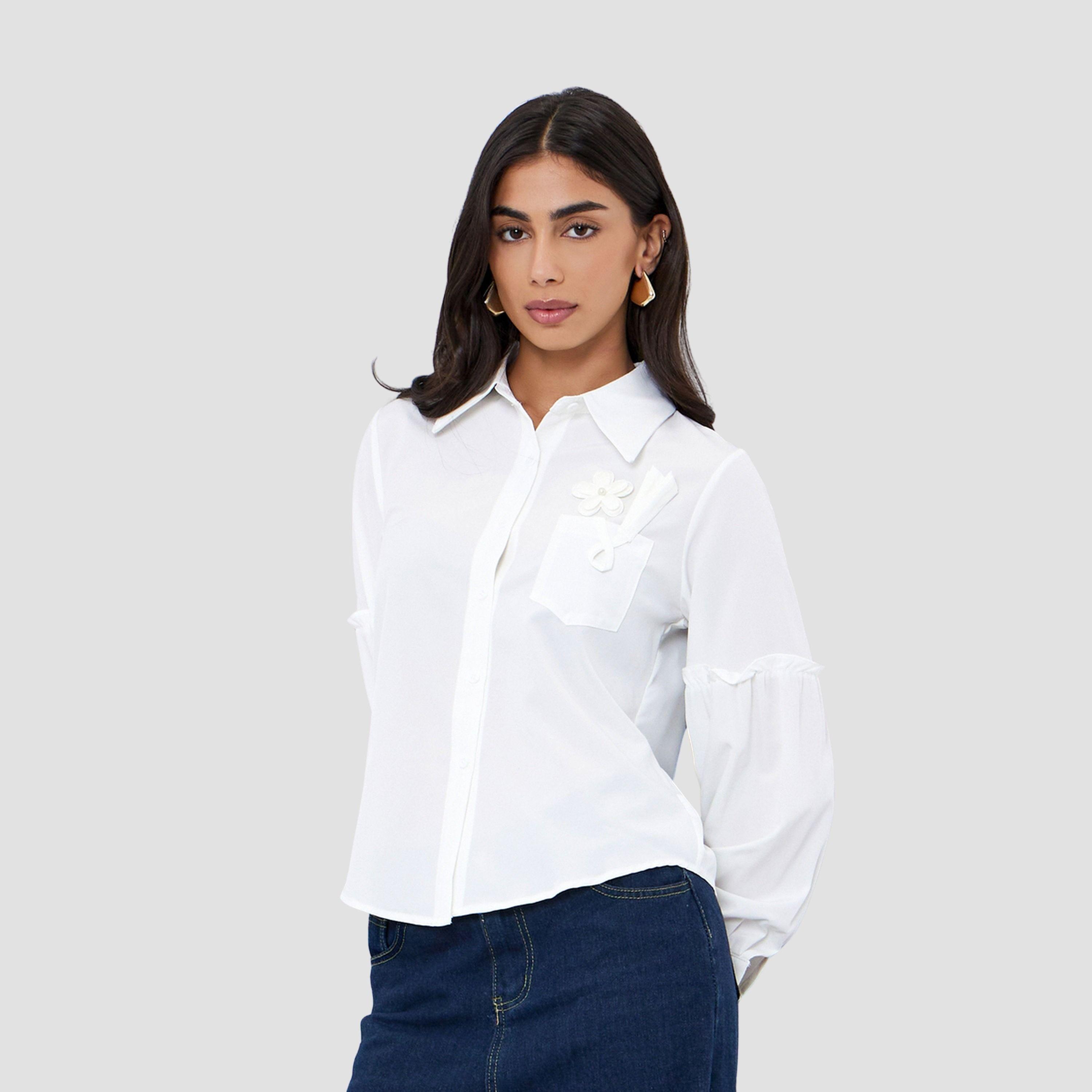ستايلي - قميص كاجوال أبيض مزين بجيوب للنساء-women-clothing-shirtsandblouses-shirts-image-1