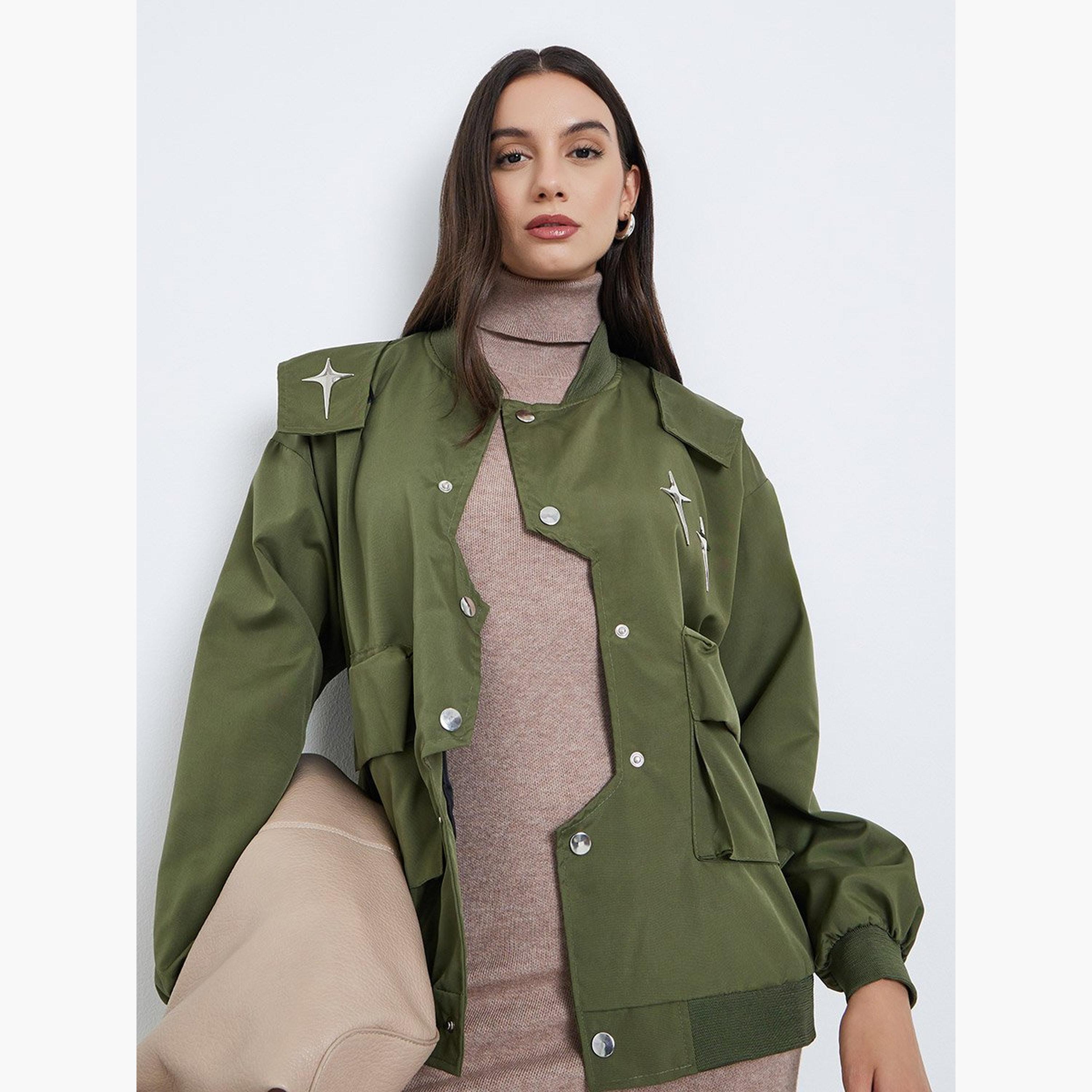 ستايلي - سترة عملية مزينة بمسامير معدنية خضراء-women-winterwear-coatsandjackets-jackets-image-3