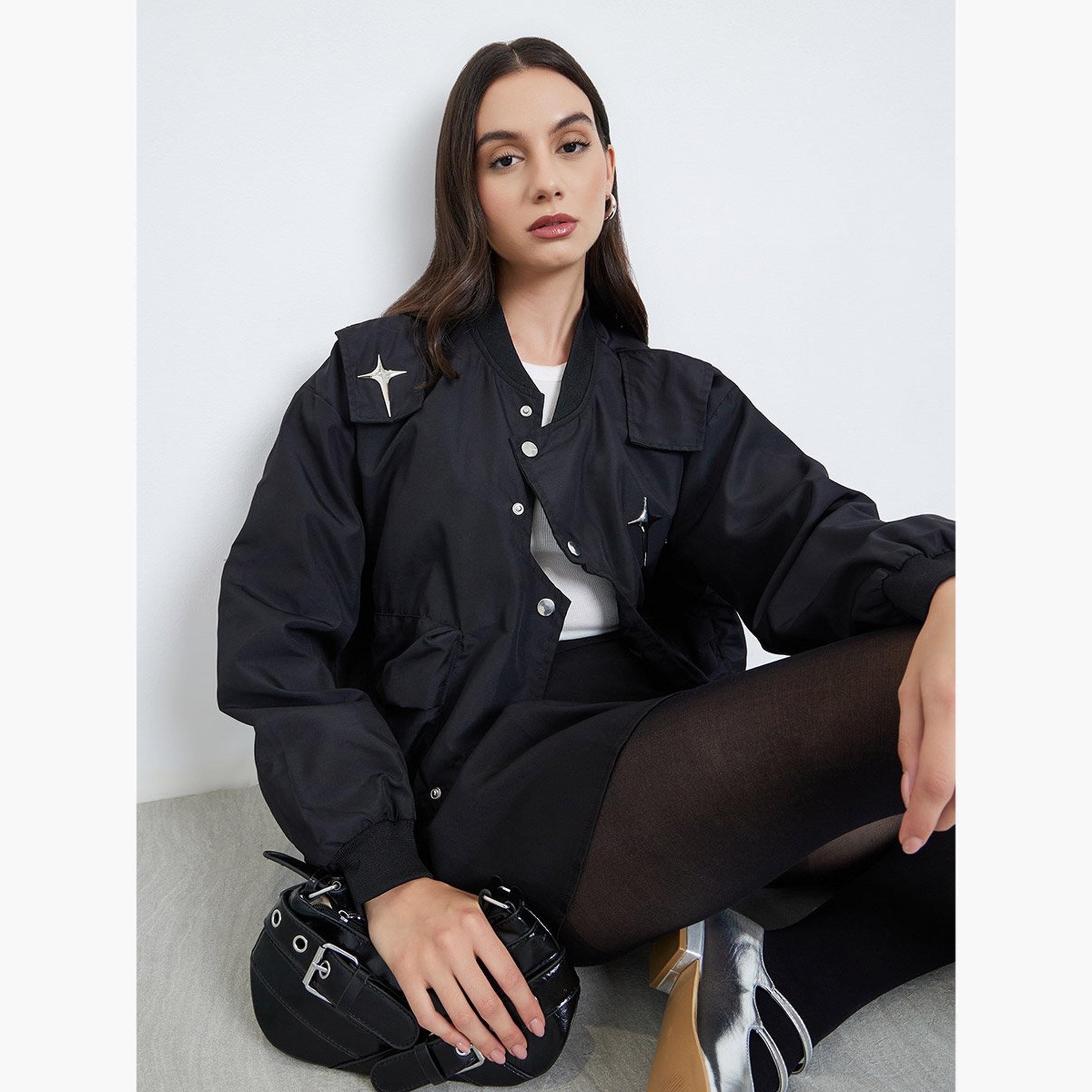 ستايلي - سترة عملية مزينة بمسامير معدنية سوداء-women-winterwear-coatsandjackets-jackets-image-3
