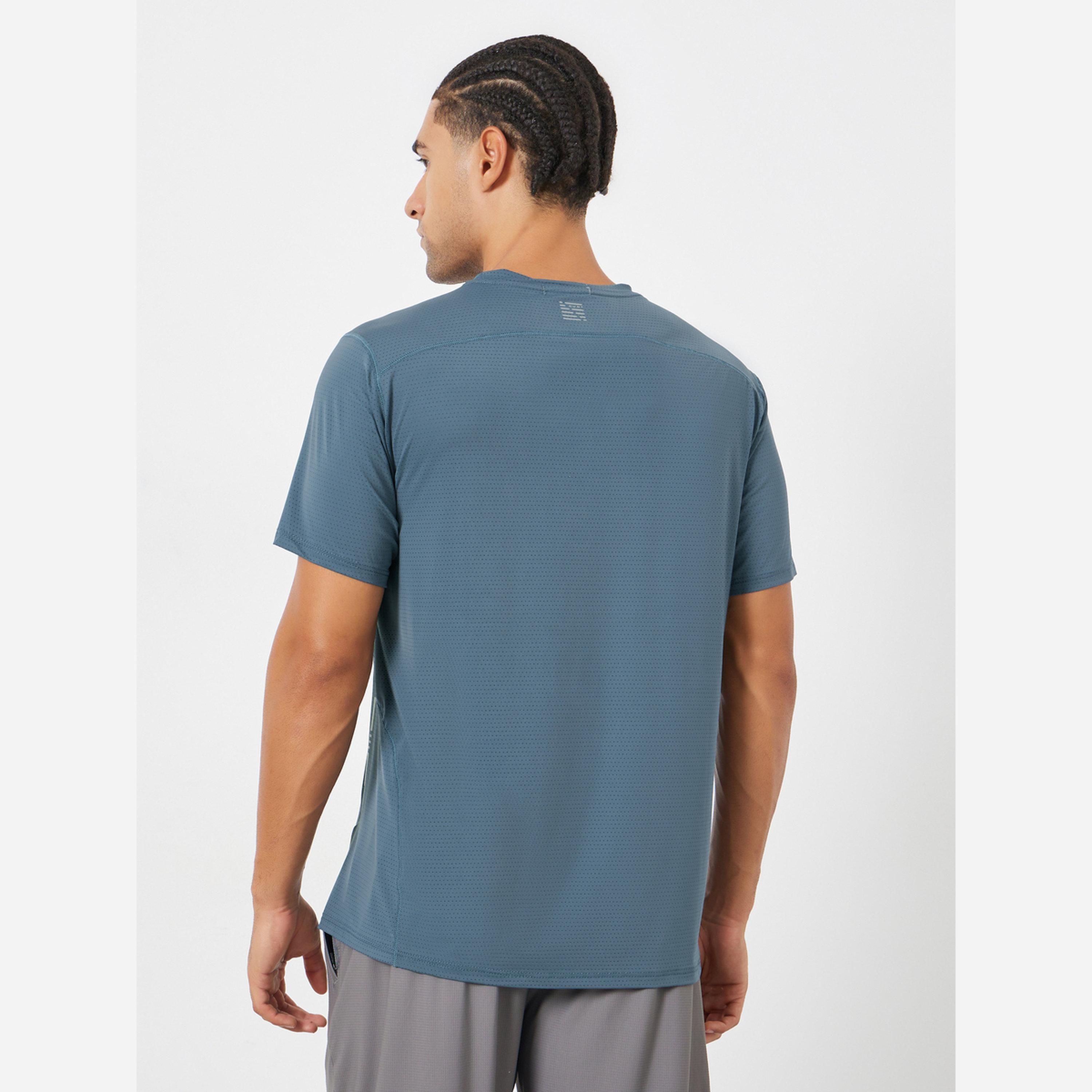 Styli Regular Fit Quick-Dry Textured Athleisure T-Shirt-men-clothing-sportswearandactivewear-tshirtsandpolos-image-4